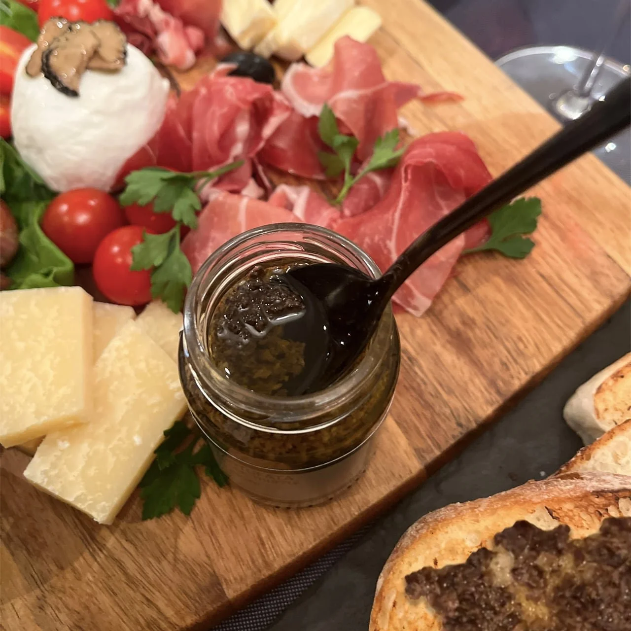 tartufata dip with apetizer