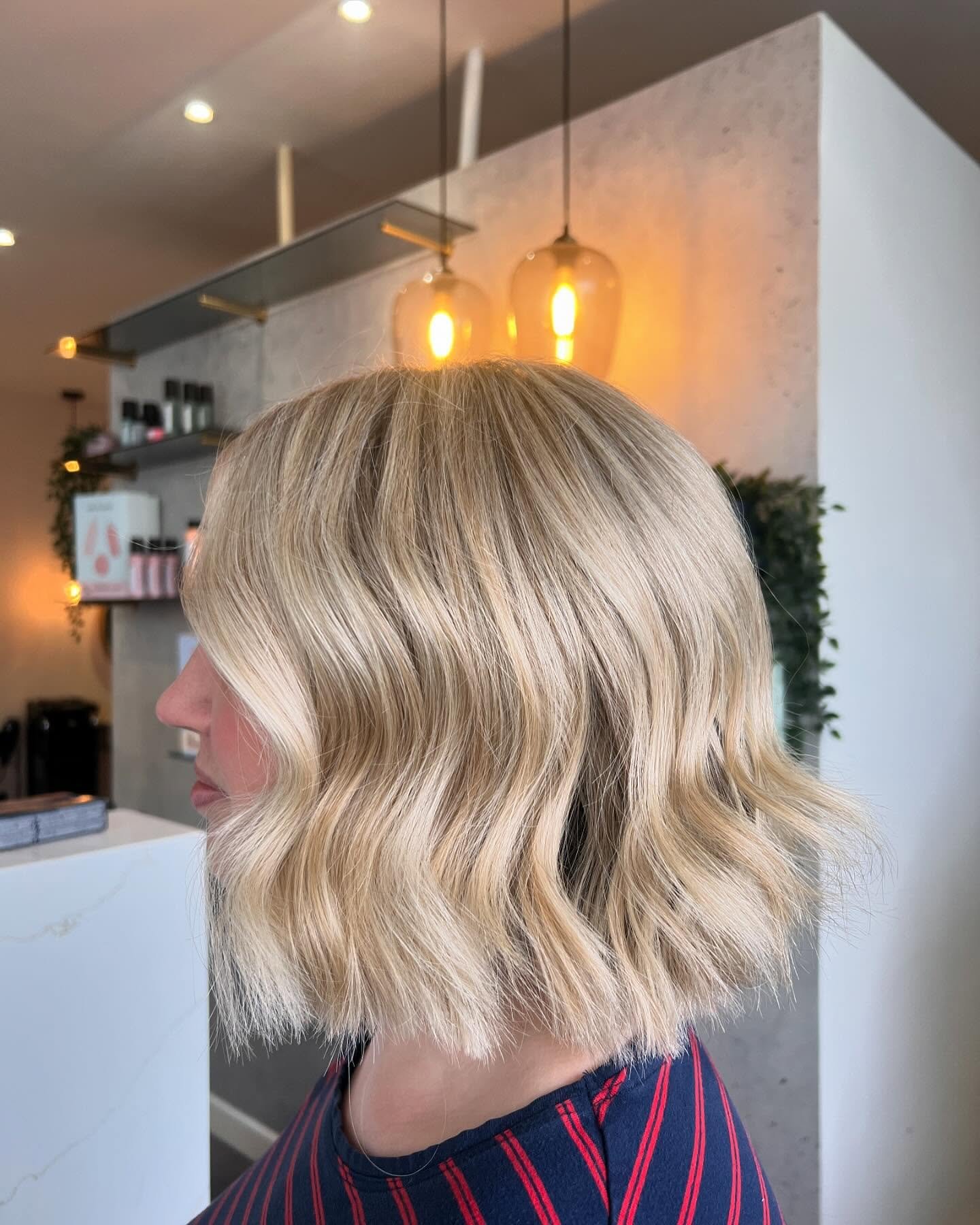 Elevate your style with the artful blend of teasylights and creamy blonde tones 🍦

By our senior stylist Cerys. 

#albionhousechepstow #blondeambition #salonmagic #bob