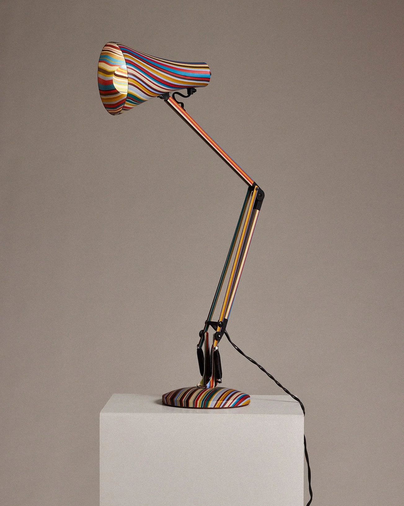 LAMP - Signature stripe0086.jpg