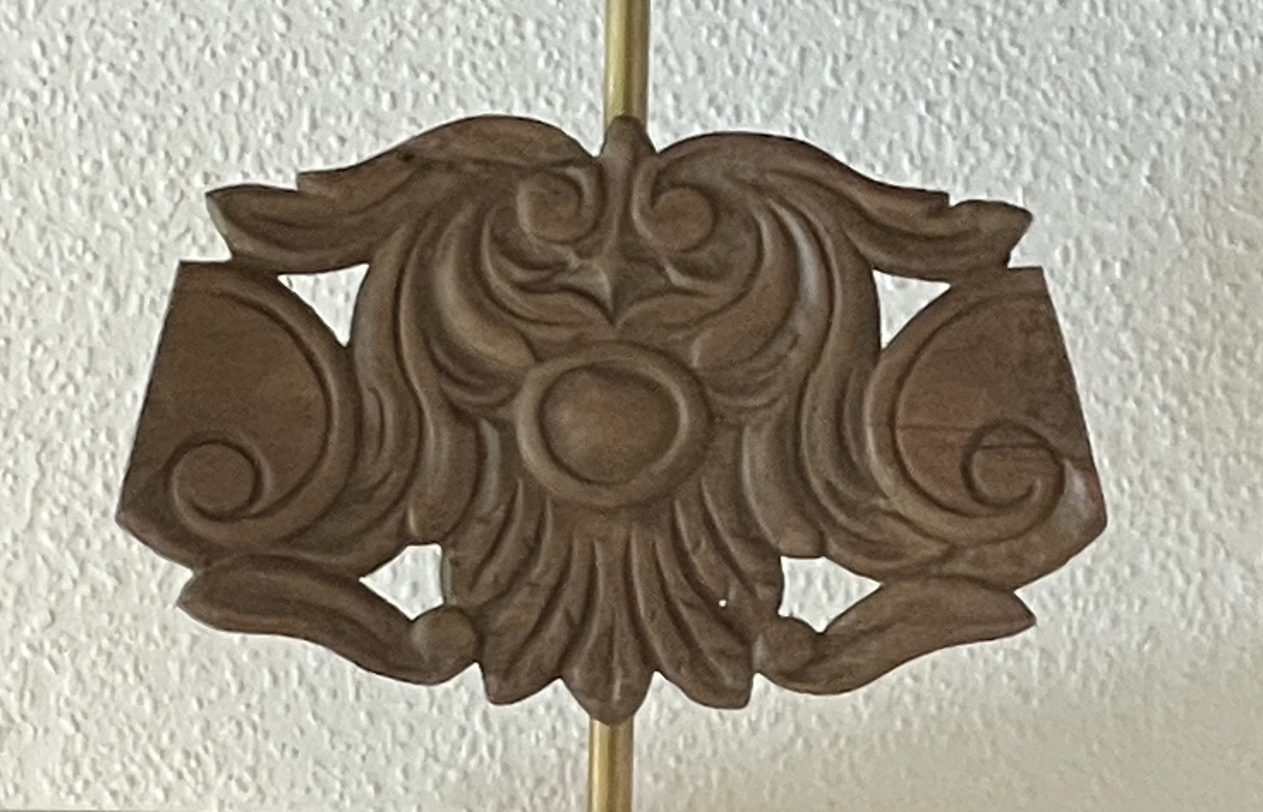 Carved back splat in teakwood