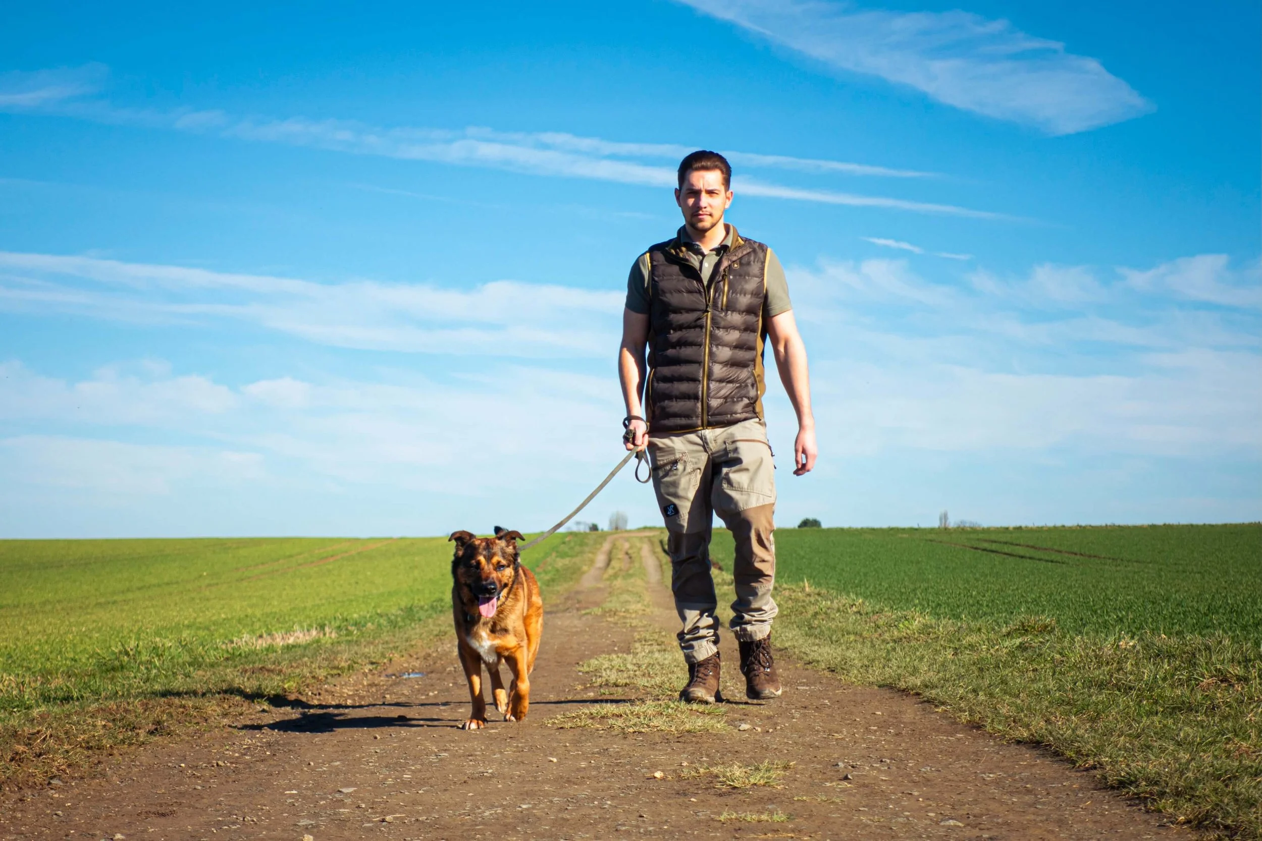 Luca Babczynski, Gründer von Amvet: Deine mobiler Tiertherapeut, Tierchiropraktiker, Tierheilpraktiker in Bonn.