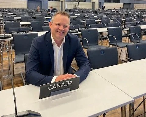 Executive Speechwriter and AI For Leadership Communications Trainer Brent Kerrigan in the UN Assembly