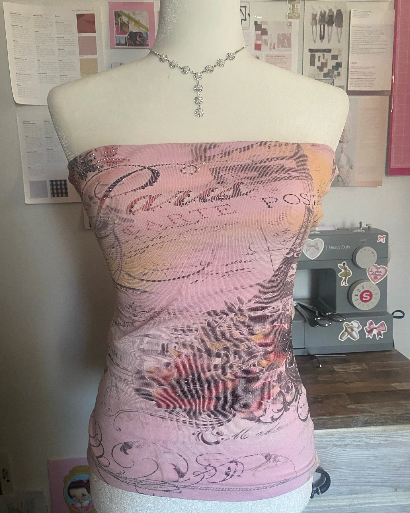 ⋆˚࿔ 𝐭𝐚𝐢𝐥𝐨𝐫𝐢𝐧𝐠 &amp; 𝐬𝐞𝐰𝐢𝐧𝐠 𝐩𝐫𝐨𝐣𝐞𝐜𝐭 𝜗𝜚˚⋆

❥ 𝐏𝐮𝐫𝐜𝐡𝐚𝐬𝐚𝐛𝐥𝐞 𝐢𝐭𝐞𝐦𝐬 𝐜𝐨𝐦𝐢𝐧𝐠 𝐨𝐮𝐭 
  𝐛𝐞𝐭𝐰𝐞𝐞𝐧 𝟏-𝟐 𝐰𝐞𝐞𝐤𝐬!! 🤍

@k.r1nn 
#sewing #2000s #shirt #march #smallbusiness #coquette #sale #commission #chicag