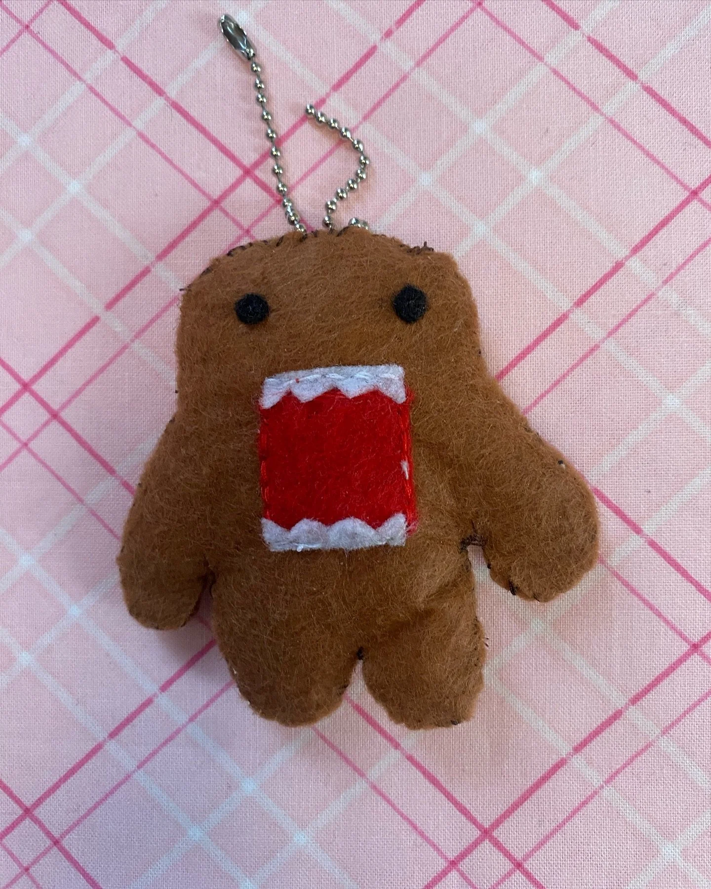 ~ Domo Commission &lt;3 !!
&mdash;&mdash;&mdash;&mdash;&mdash;&mdash;&mdash;&mdash;&mdash;&mdash;&mdash;&mdash;&mdash;&mdash;
[ COMMISIONS OPEN 🎀 ]
-
-
-
#domo #feltfabric #craft #keychain #commision #sewing #design