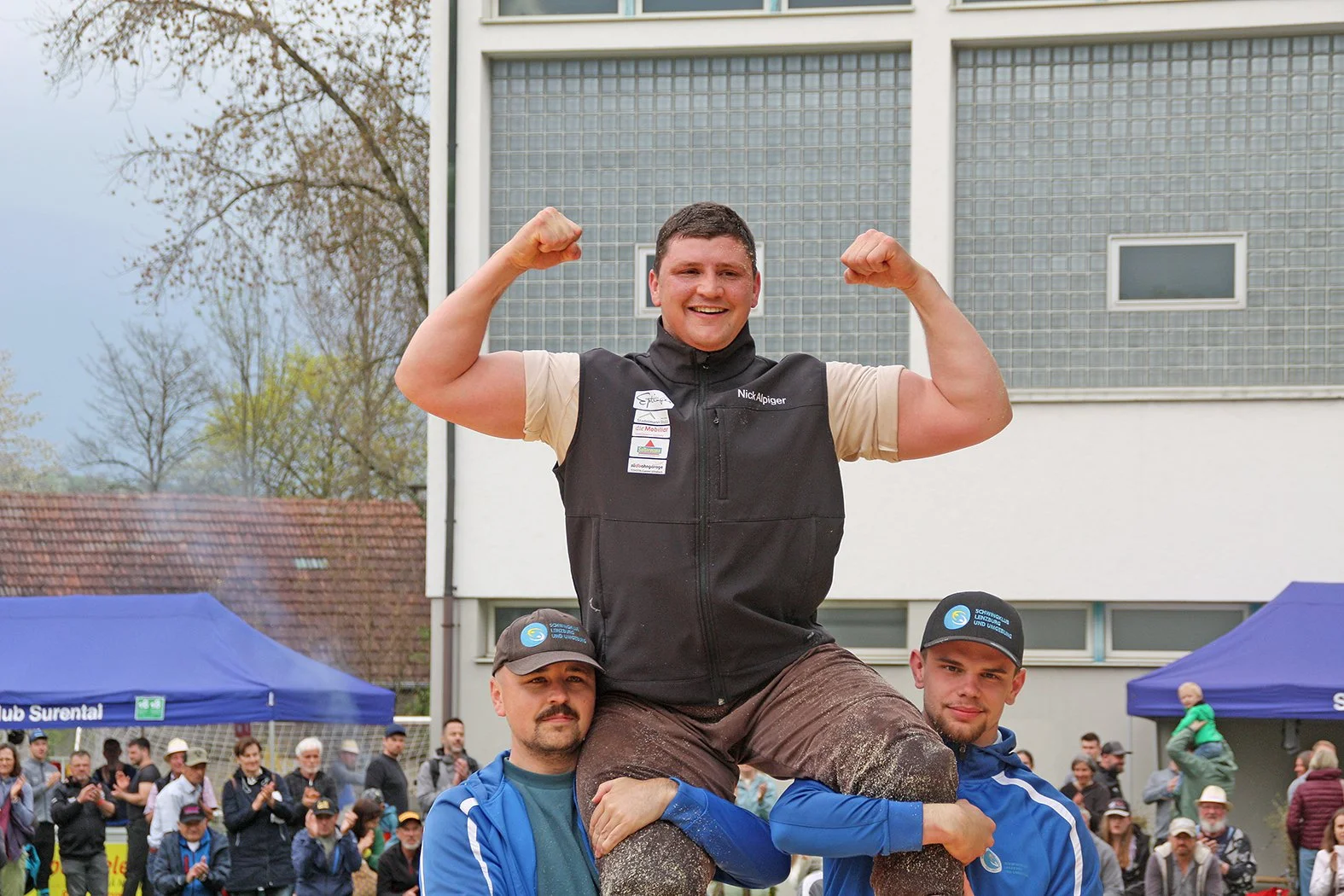Surentaler Frühjahrsschwinget 2026: Erster Sieg für Eidgenosse NIck Alpiger