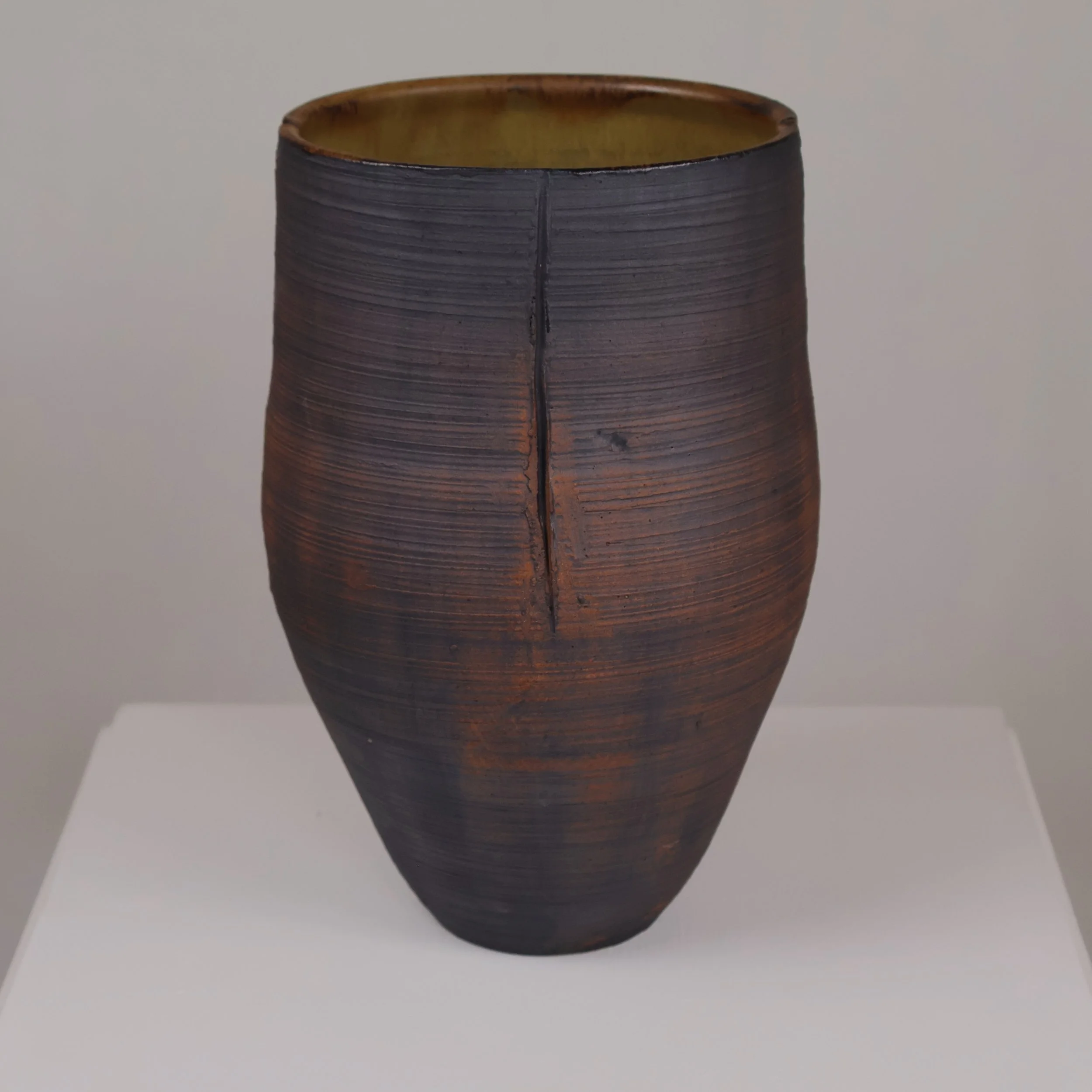 Tapered Oxide Earth Vase - Incision No. 6