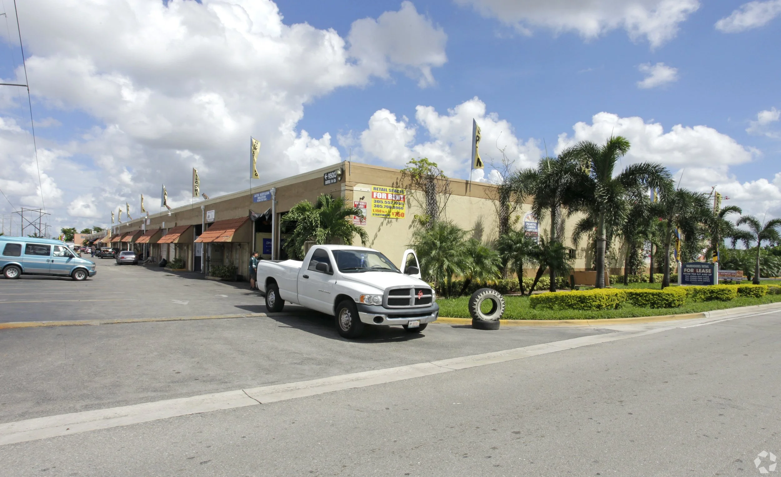 9500 NW 79 Avenue, Hialeah Gardens, FL 33016
