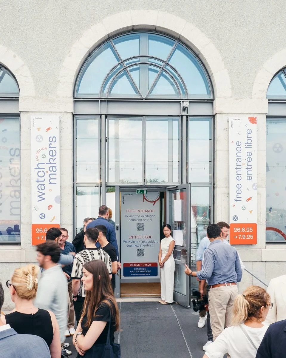La Fondation de la Haute Horlogerie célèbre cette année ses 20 ans de culture horlogère avec l’inauguration de son exposition Watch Makers.
TEAMMATES était au rendez-vous au Pont de la Machine pour marquer ce