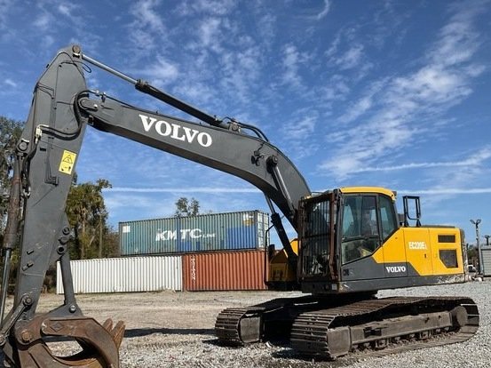 2016 Volvo EC220EL Tracked Excavator
US $80,000