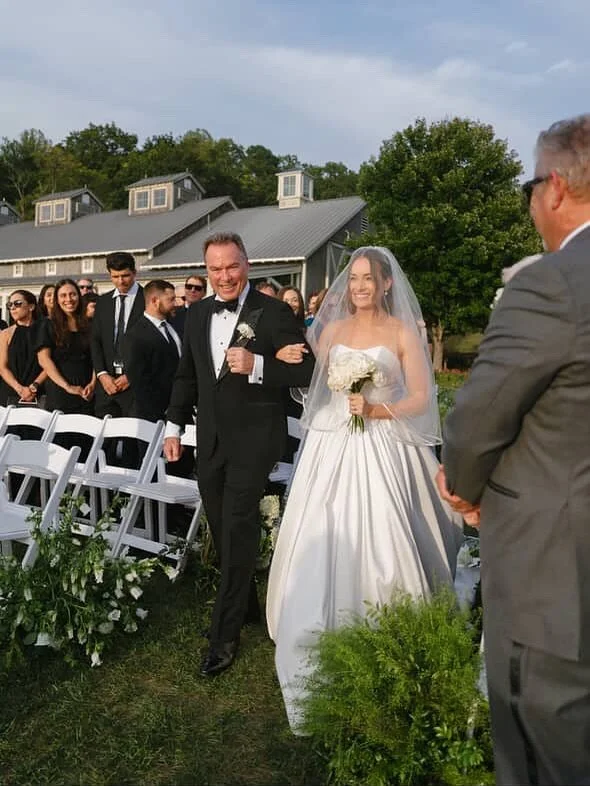 Still daydreaming about this wedding look 🫶😍 

Hair and makeup by @makeupbyalby 

#weddingdaymakeup #weddingdayhairstyle #dcmakeupartist #dcbridalinspo #dcbridalhairstylist