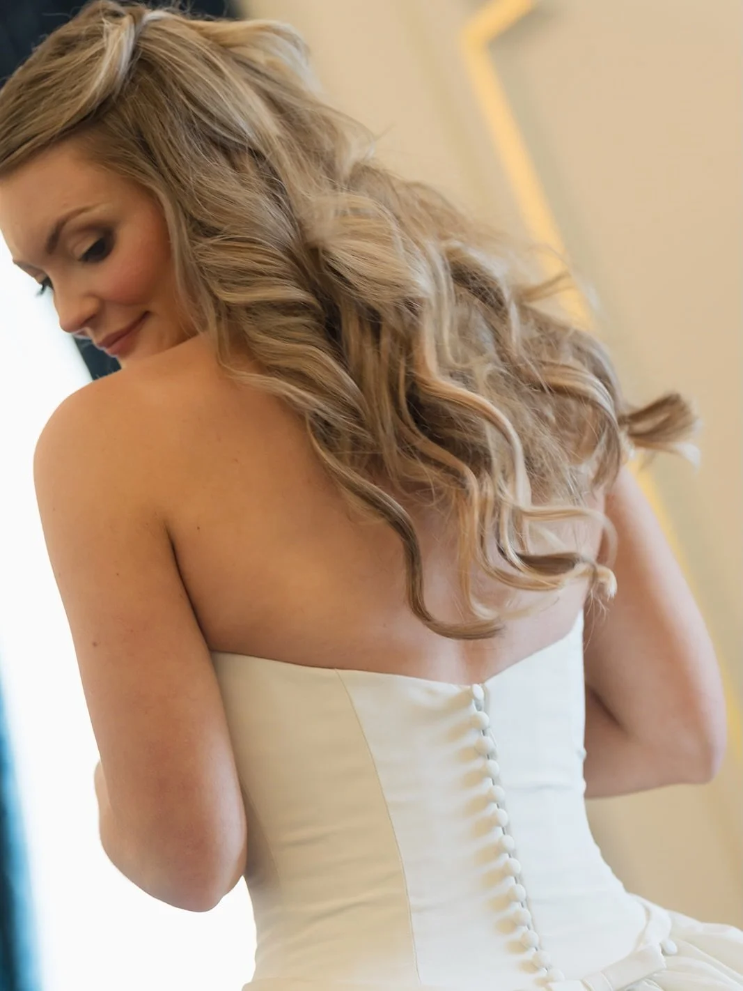 Spring weddings will always have a special place in our hearts 🌸 #dcweddings #dcbrides #dcweddinginspo #2026brides #2027bride 

Planning: @christinemcfarlaneevents
Photography: @leandracreativecophoto
HMUA: @makeupbyalby
Venue: @eventsdar
Catering: 