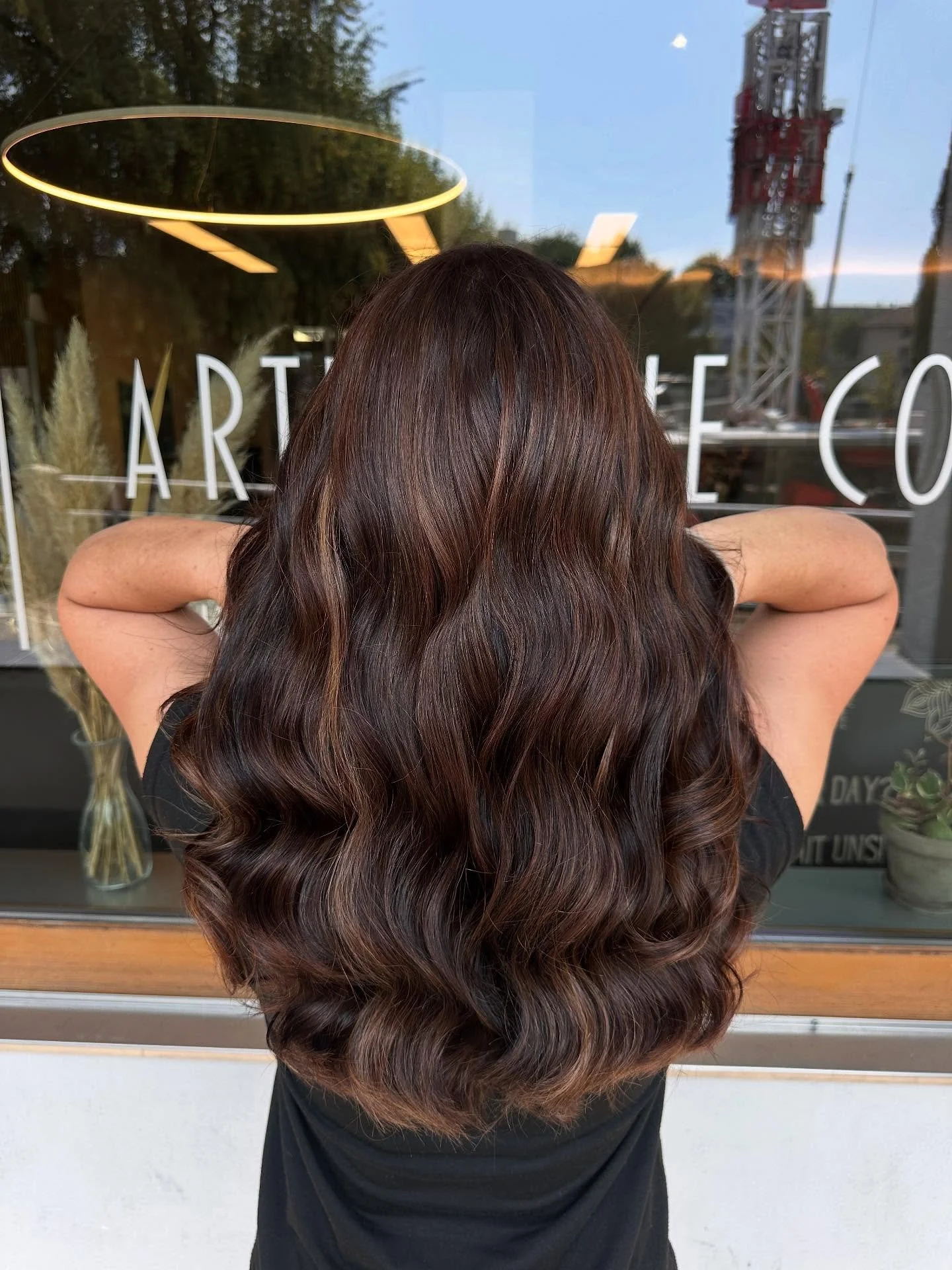 #brownie #brownhair #balayage #babylights #new #newhair#schwarzkopfprofessional #tbh #artistiquecoiffure by @celinecelineecc