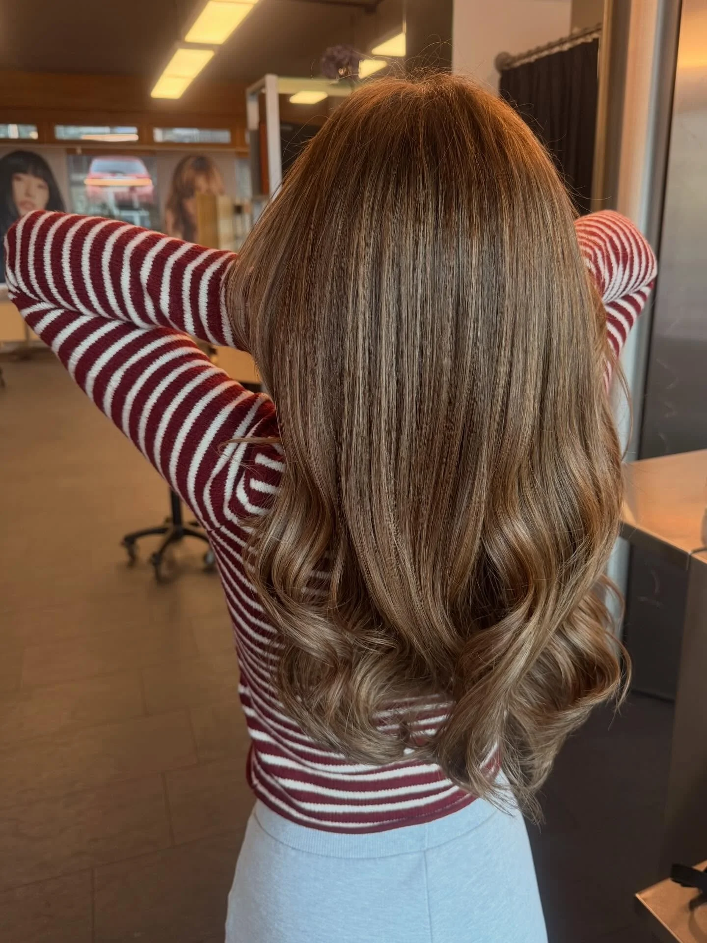 Hairgoals 🤍 Elegant &amp; Clean  #blondbrown #blondbrownbalayage #babylıghts #blondmeeschwarzkopf #schwarzkopf by @celinecelineecc Danke Liebi @selinazolli f&uuml;r din Bsuech 🤍