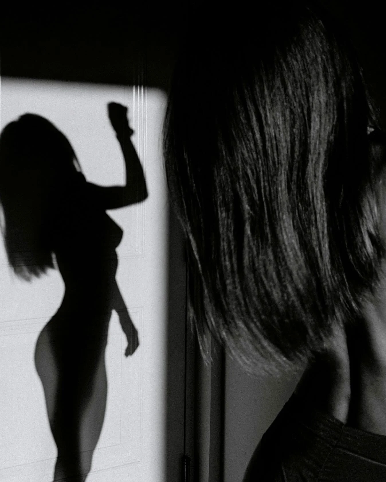 She&rsquo;s here💀my favourite season! 
Time to tap into that badass energy. I&rsquo;m more of a sci-fi kinda girl, so it&rsquo;s Ripley vs. Alien for me 👽 But whoever your icon is, make sure she&rsquo;s booked in for a tan!

#realmglowstudio #spook