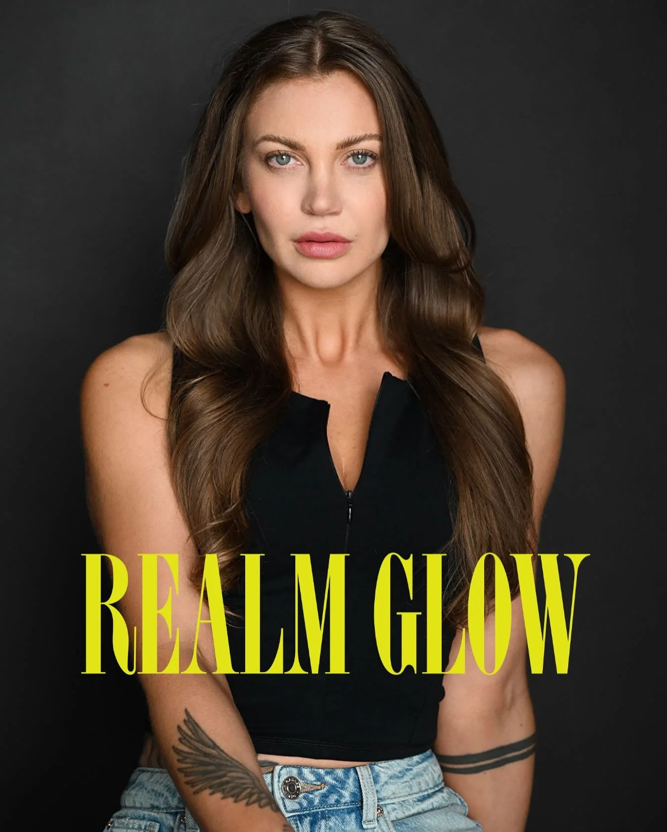 GROWTH LIVES IN THE GRIND BABY💀

Train hard with me at @hello.tranquillo then step into my booth for a custom contour tan that shows off every rep you&rsquo;ve earned 💪 

#trainhard #personaltrainer #train #lift #girlswhoworkout #spraytan #headshot