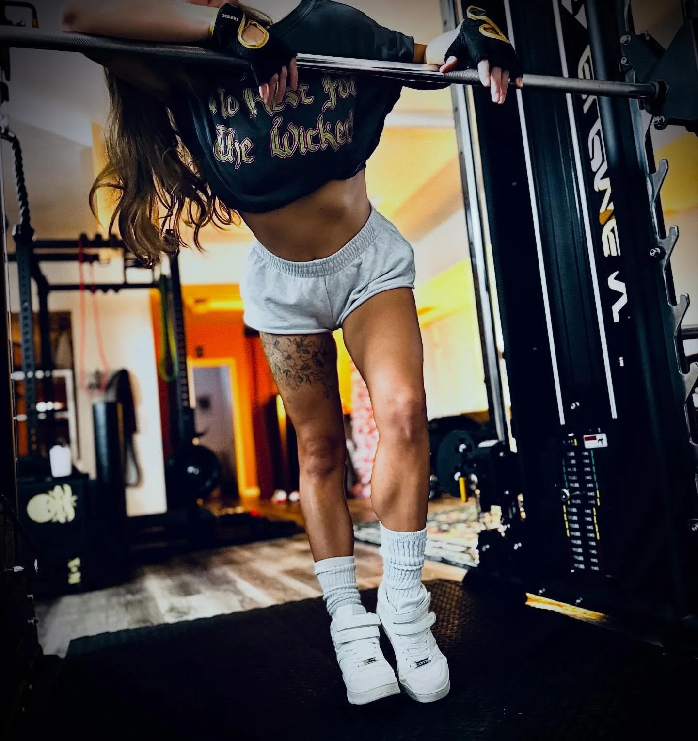 Meet me at the bar 🏋️&zwj;♀️or in the booth✨or both 💋

#girlswholift #spraytan #spraytanexpert #fitgoals #gymgirls