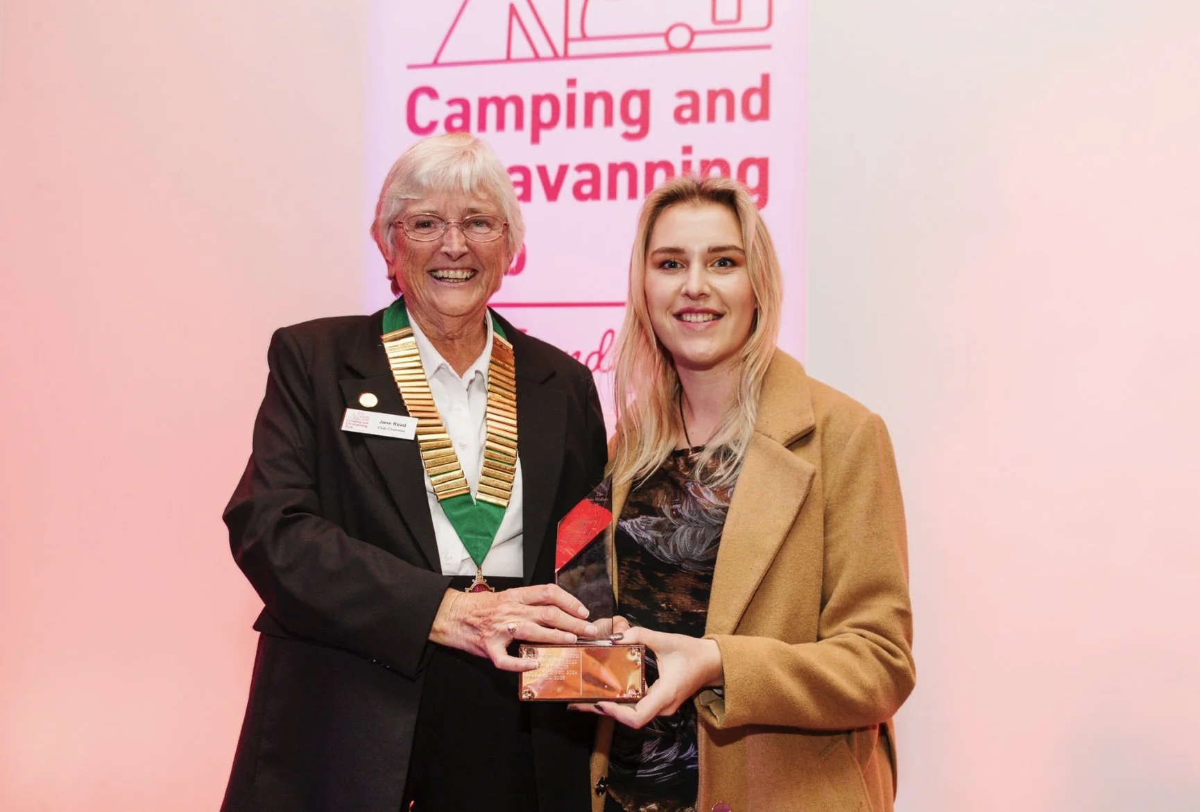 Our Webmaster Hayley awarded  the Brian Welham Trophy for Loddon DA as best website in the club from Club Chairman Jane at Club AGM October 2025.