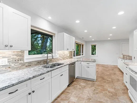 Barb Kitchen 2.jpeg