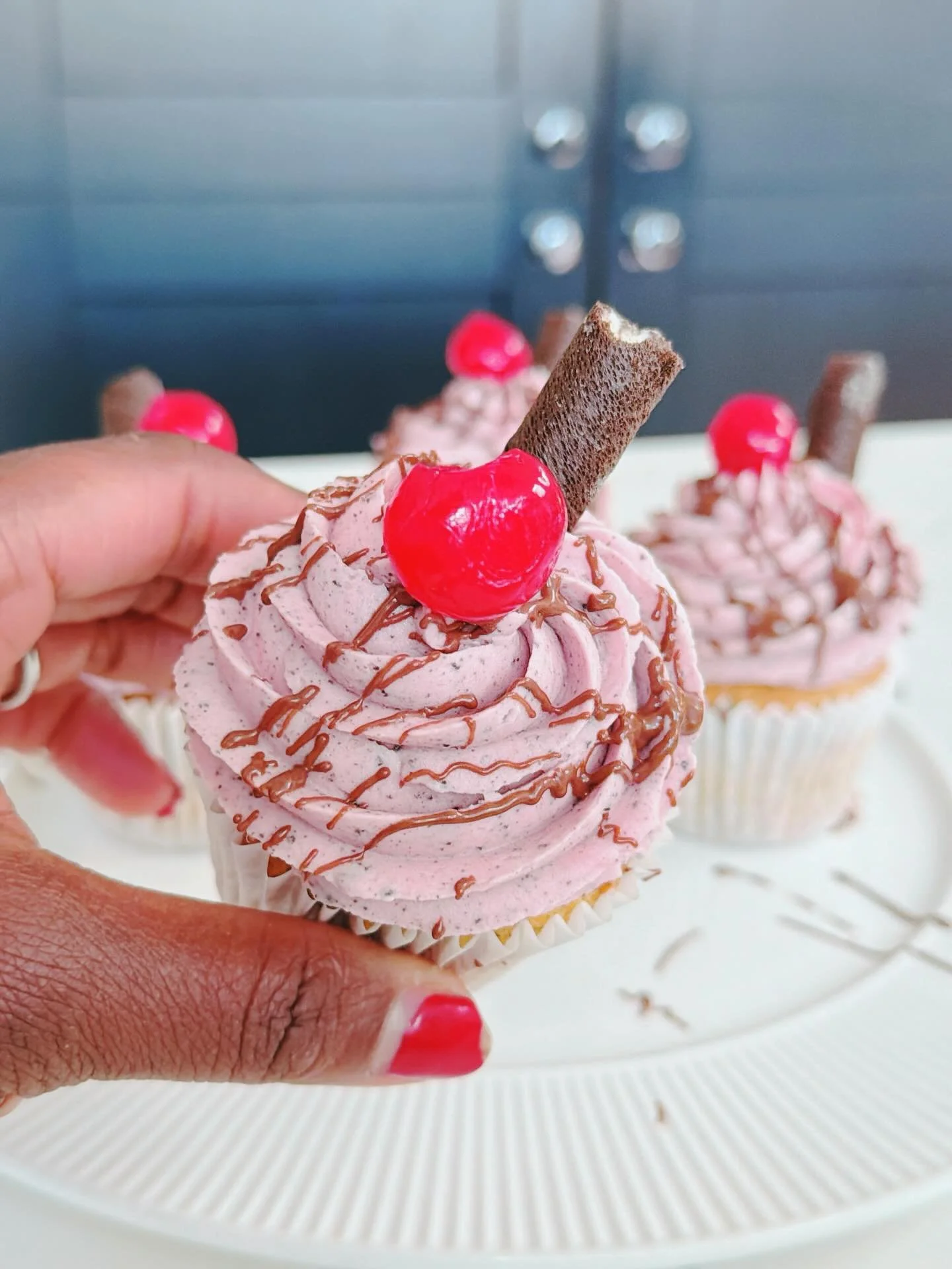 STOP scrolling if you love cupcakes 🧁🔥

#CupcakeMonday has landed in Bromley and it&rsquo;s about to be your new weekly obsession 👀

Looking for the best cupcakes in Bromley? We&rsquo;ve got you. Freshly baked this morning and now available at @th
