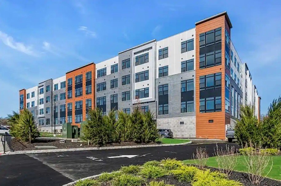 Woodland Square at Montvale