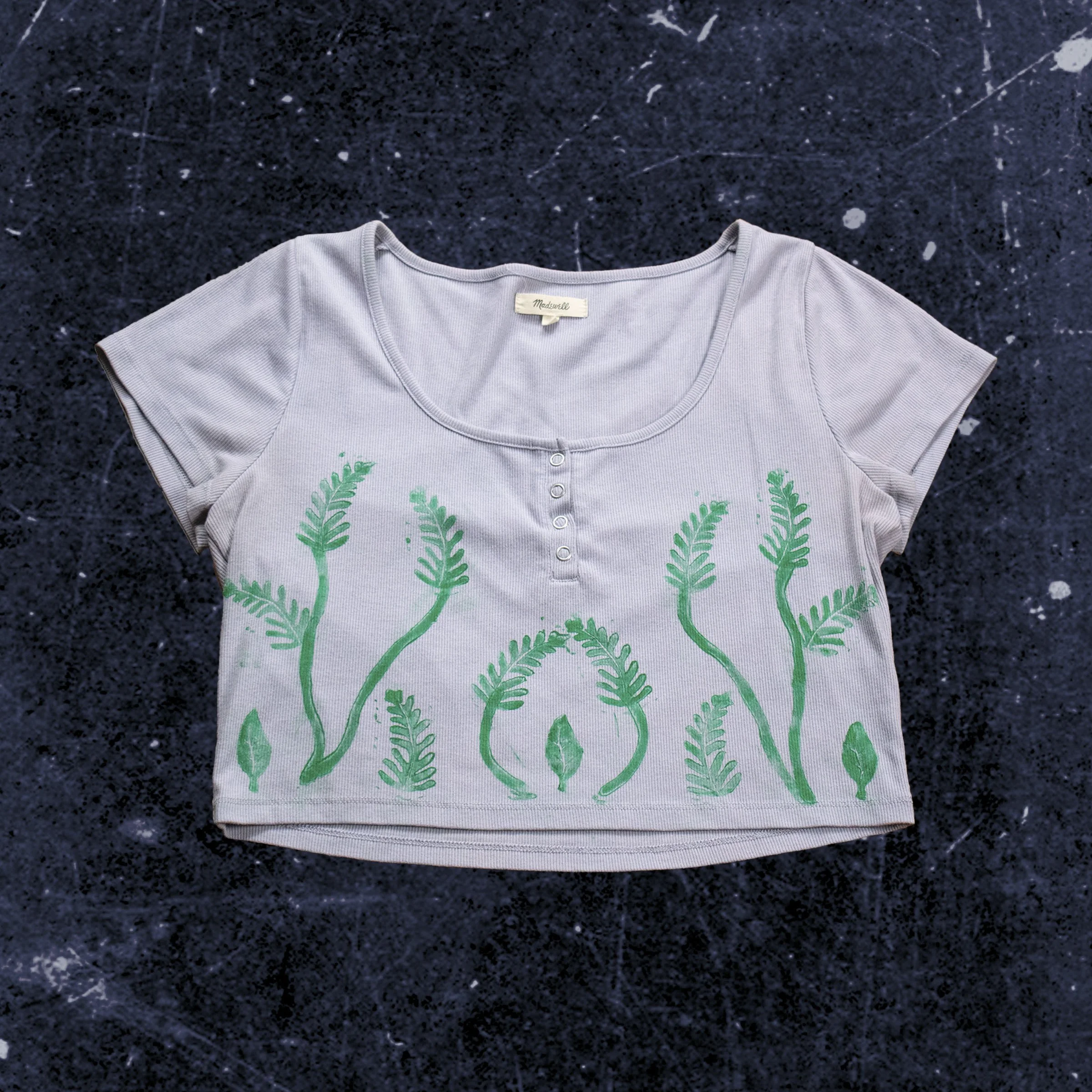 Size large - Available