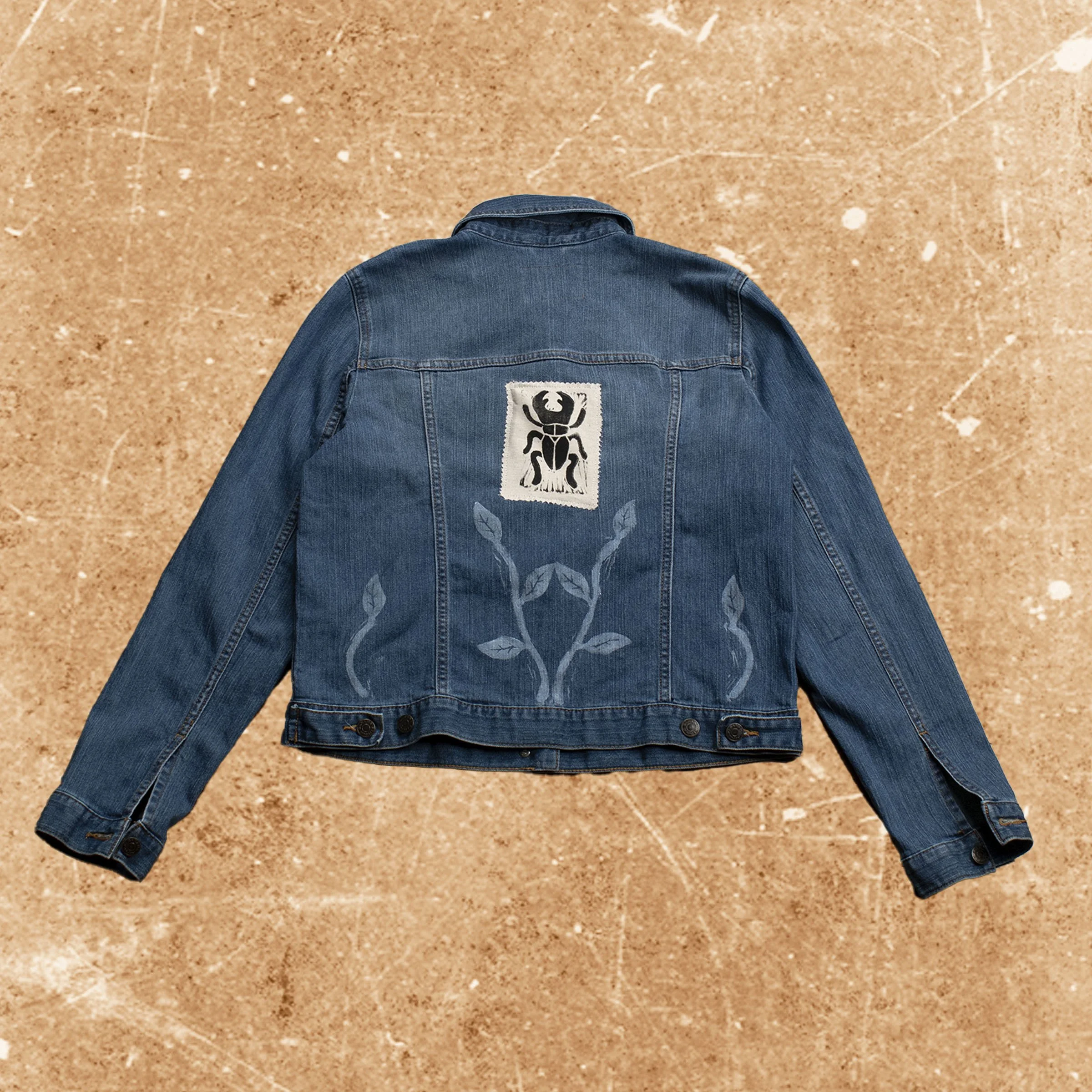 Size medium - AVAILABLE