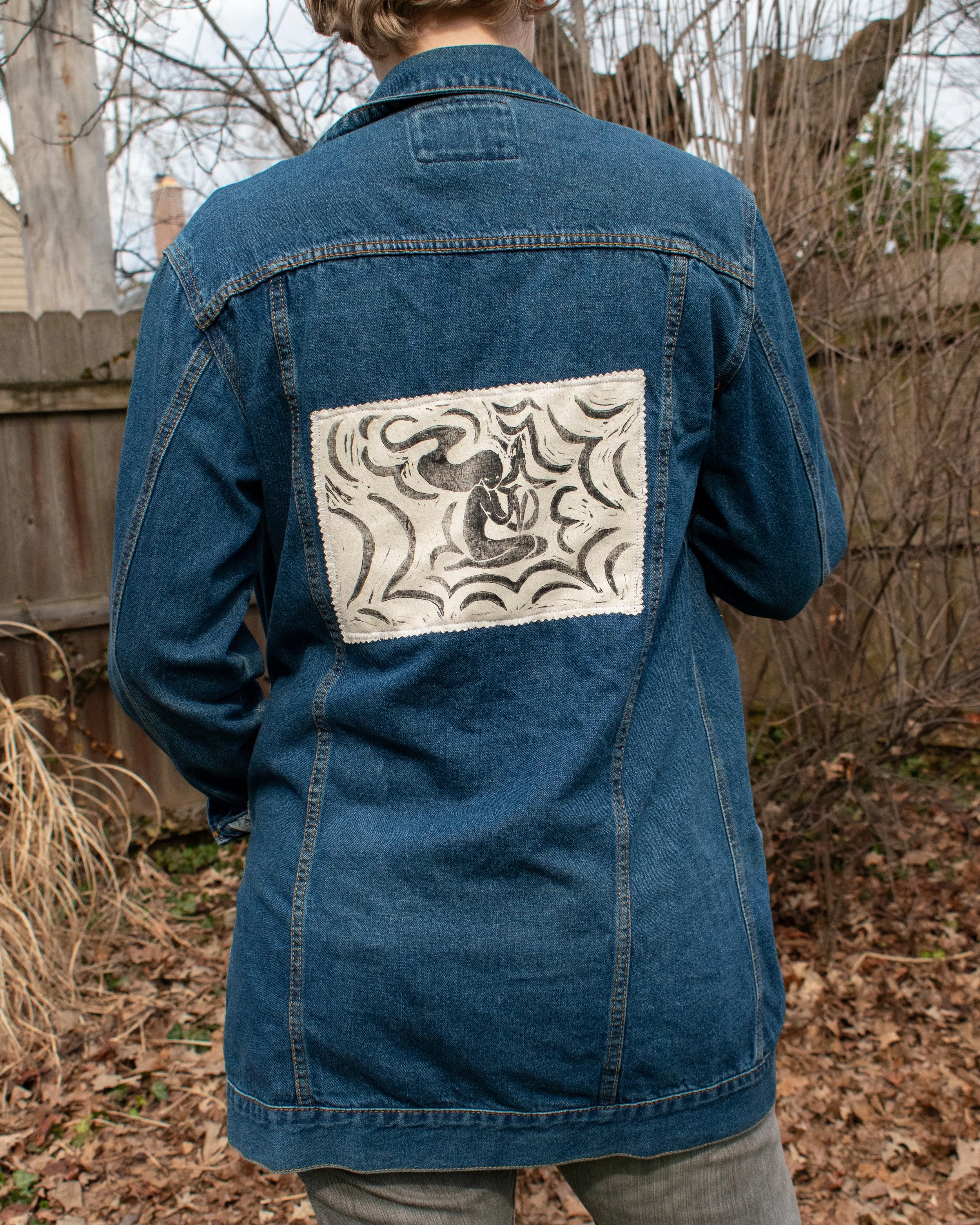 Size medium - AVAILABLE