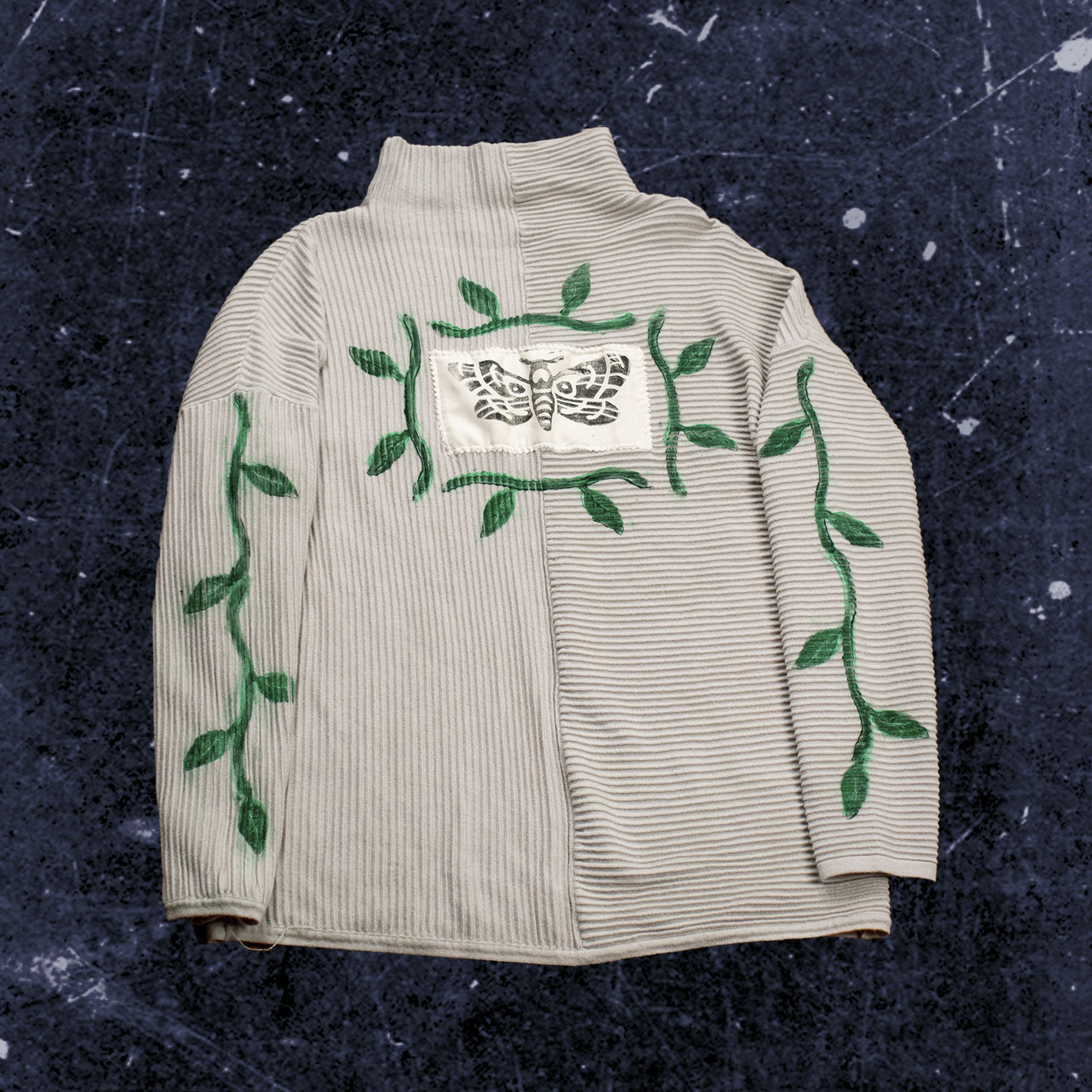 Size medium - AVAILABLE