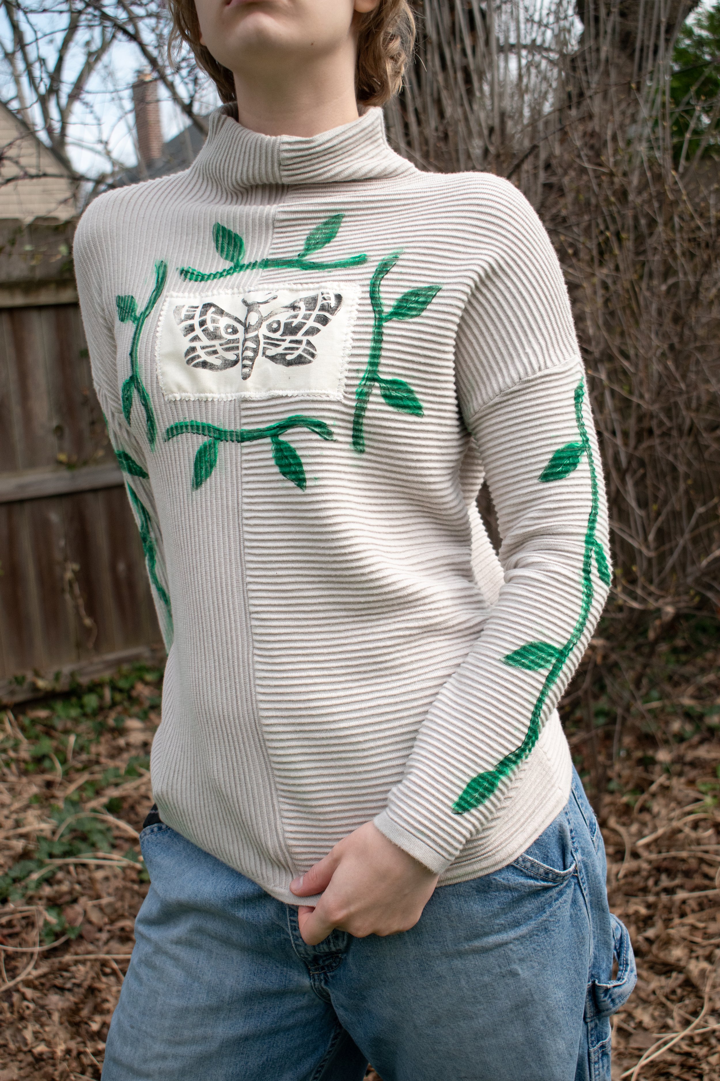 Size medium - AVAILABLE