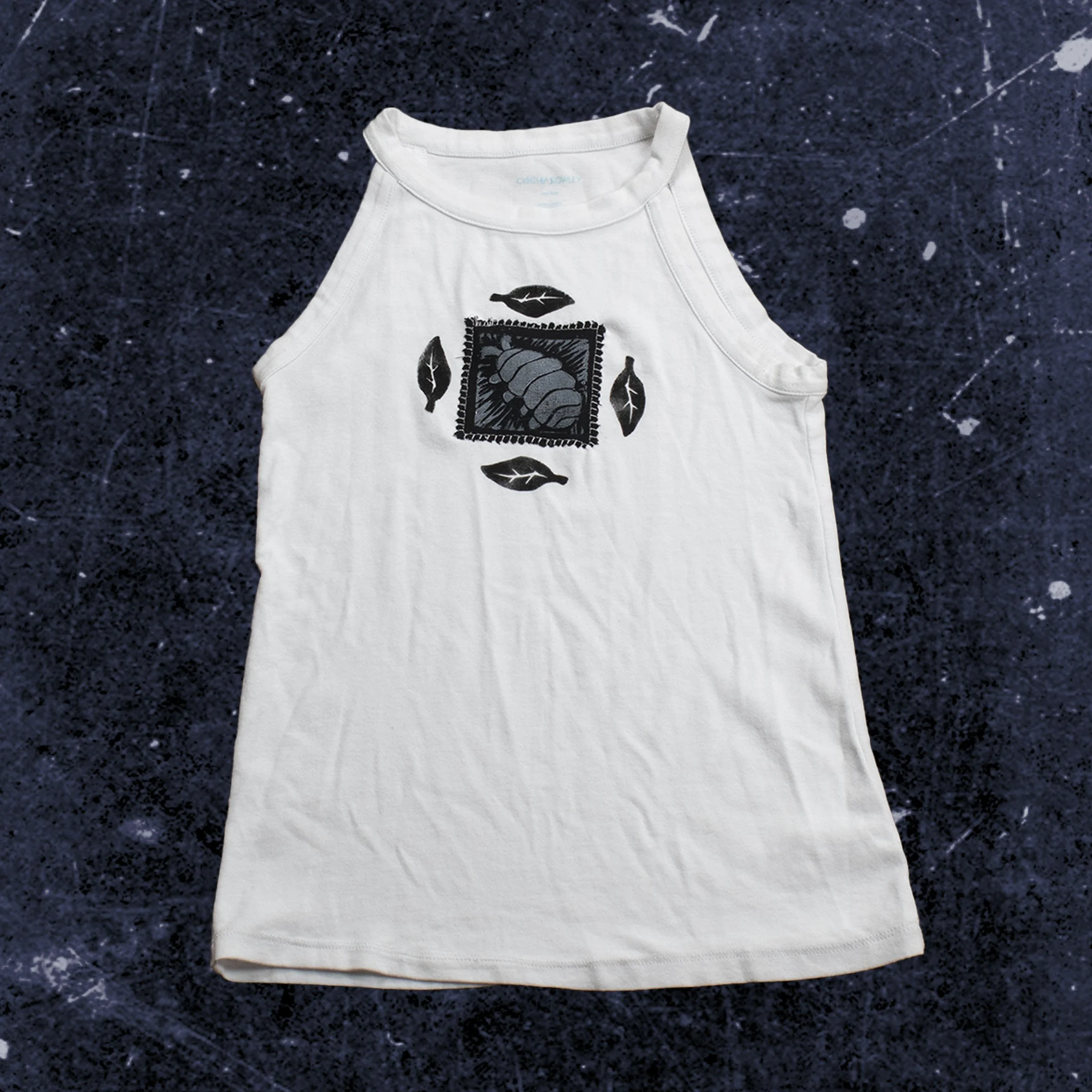 Size medium - AVAILABLE