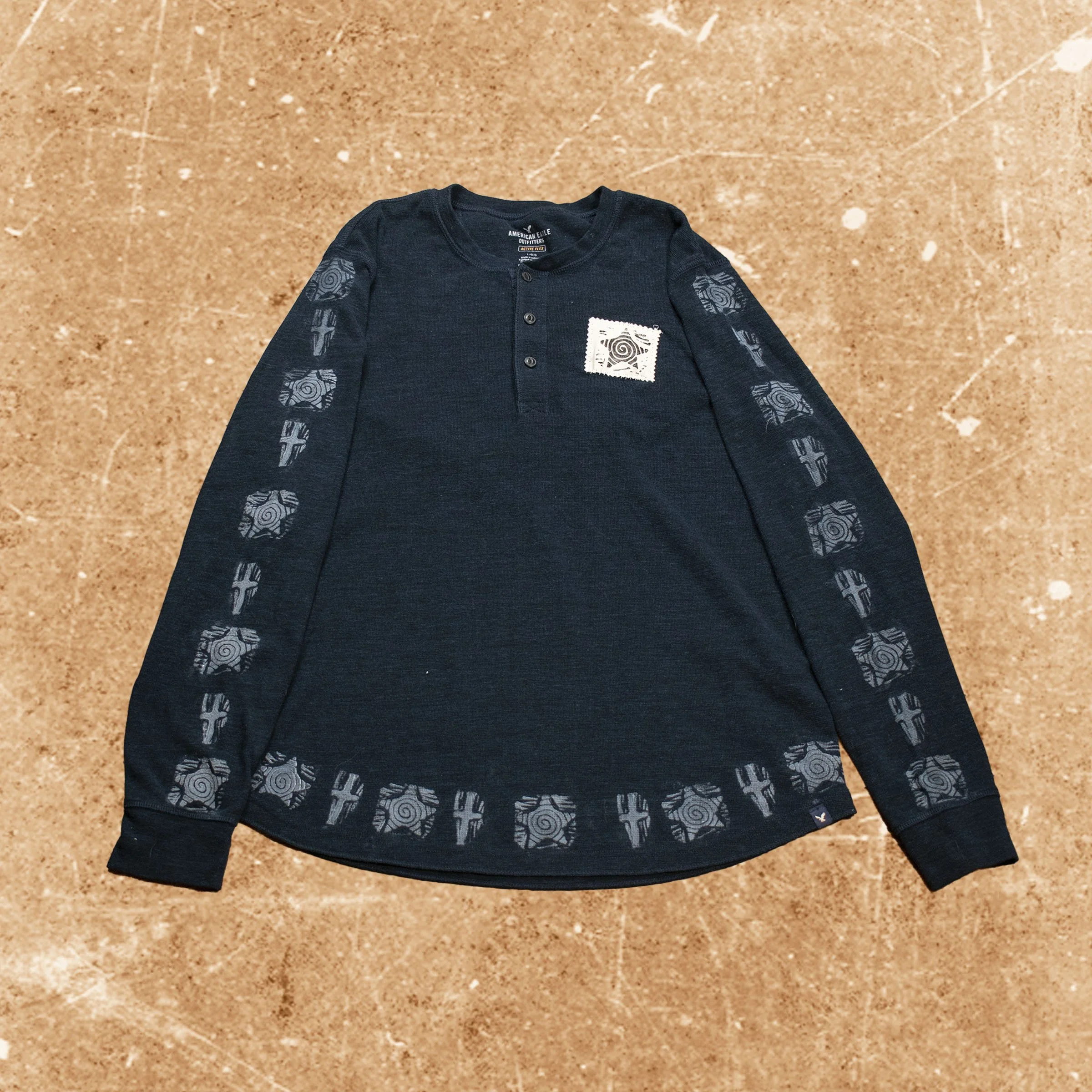 Size large - Available