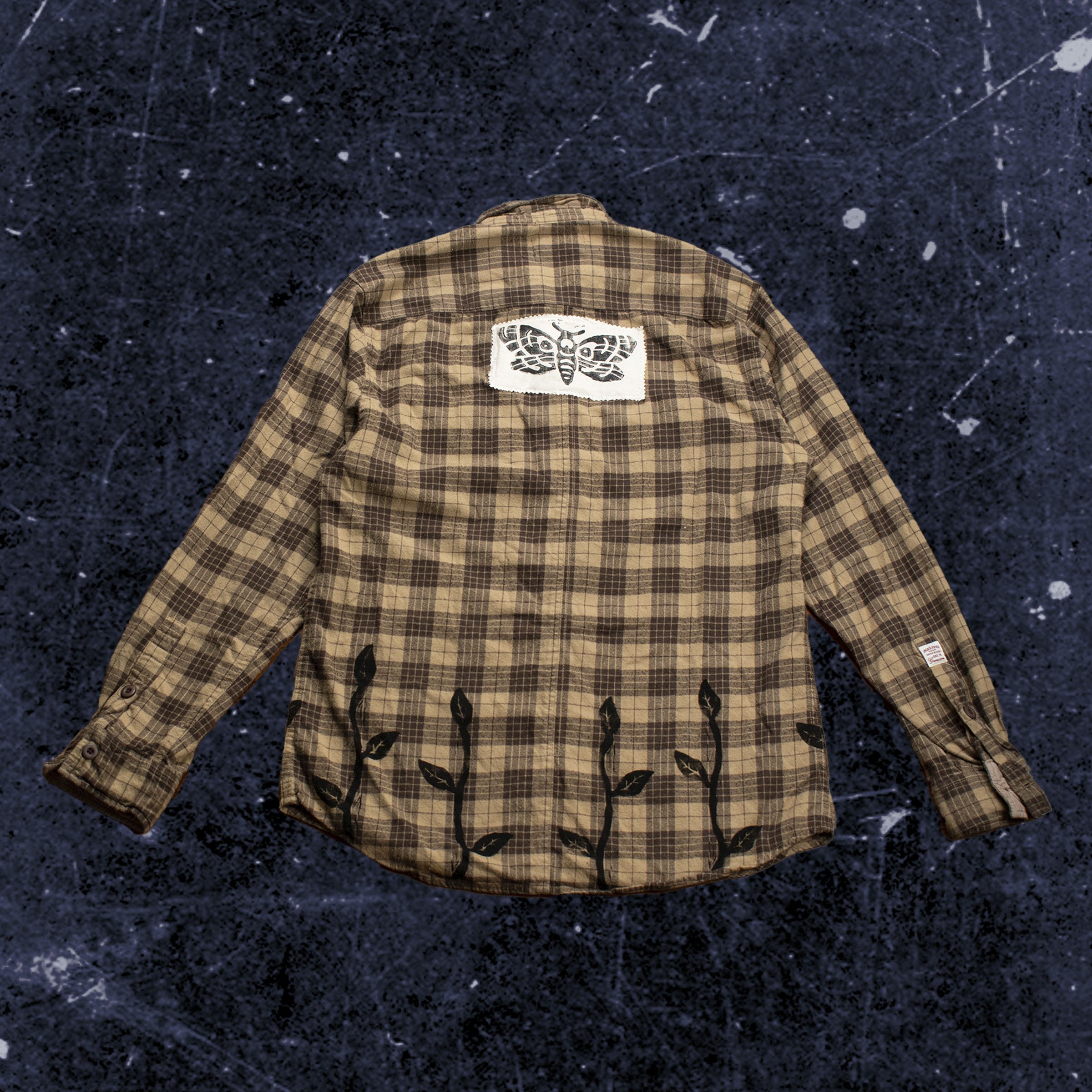 Size medium - AVAILABLE