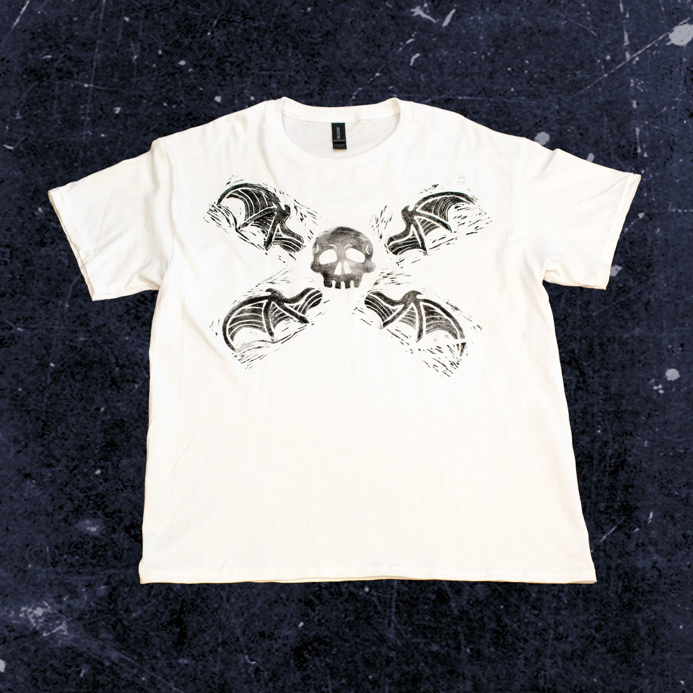 Size large, Available