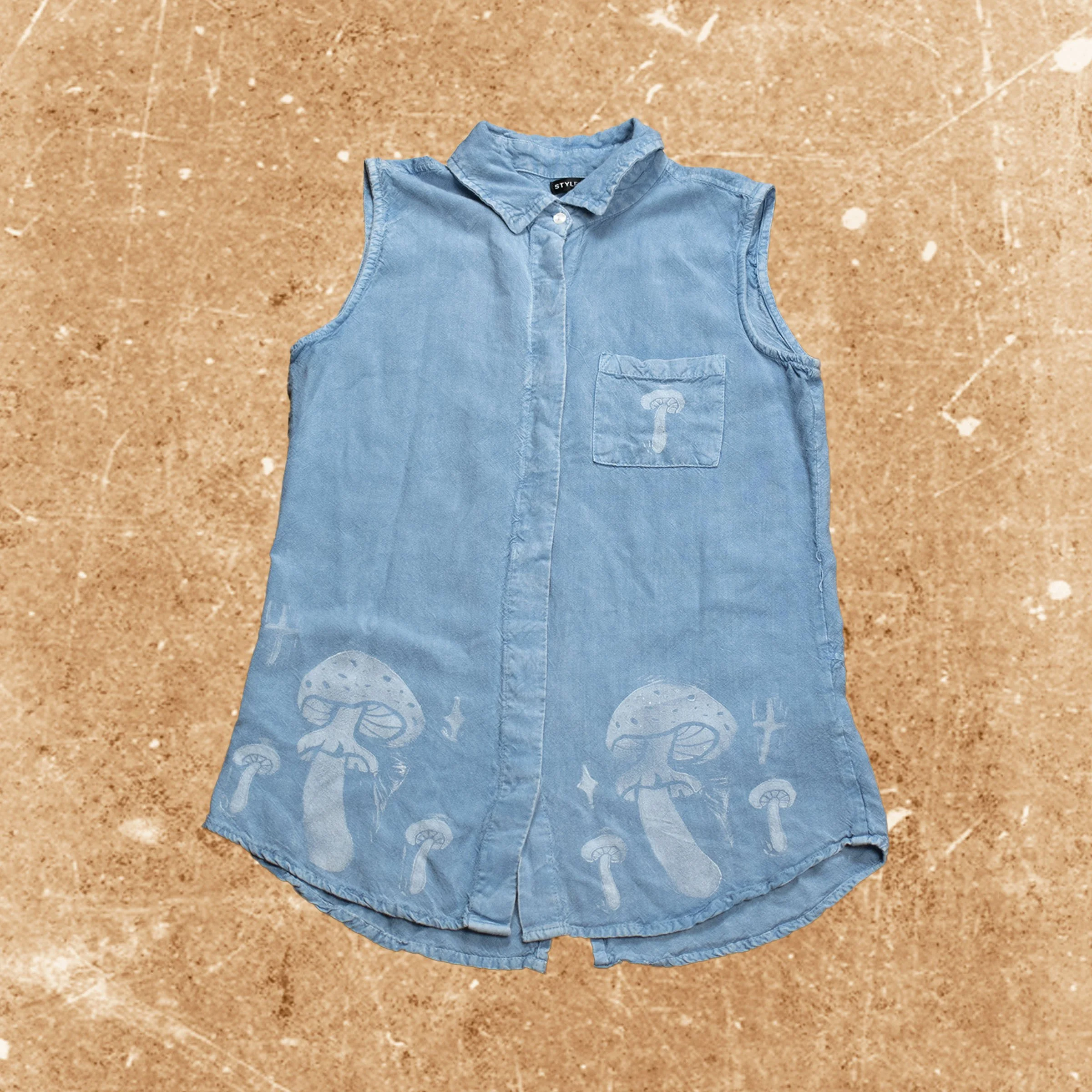 Size small - Available