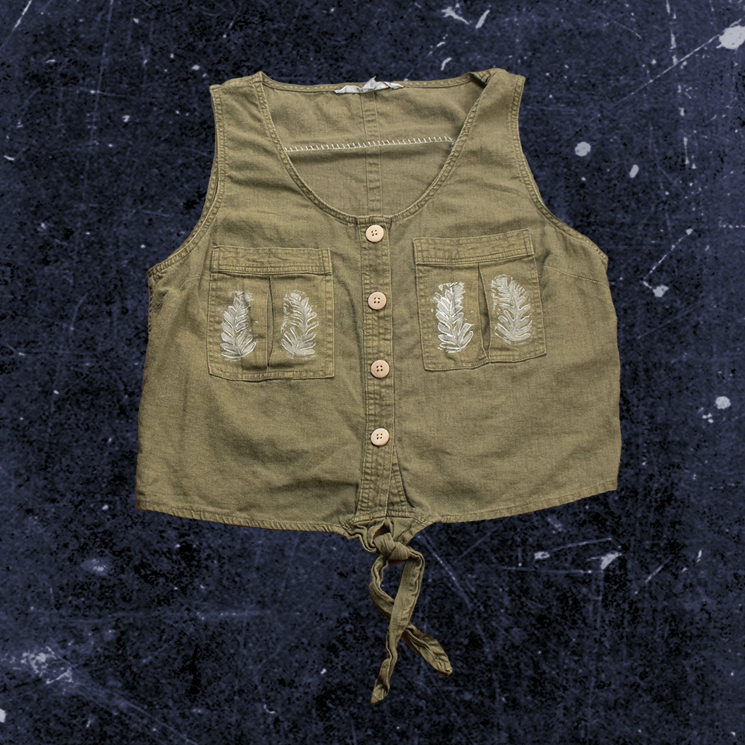 Size large - Available