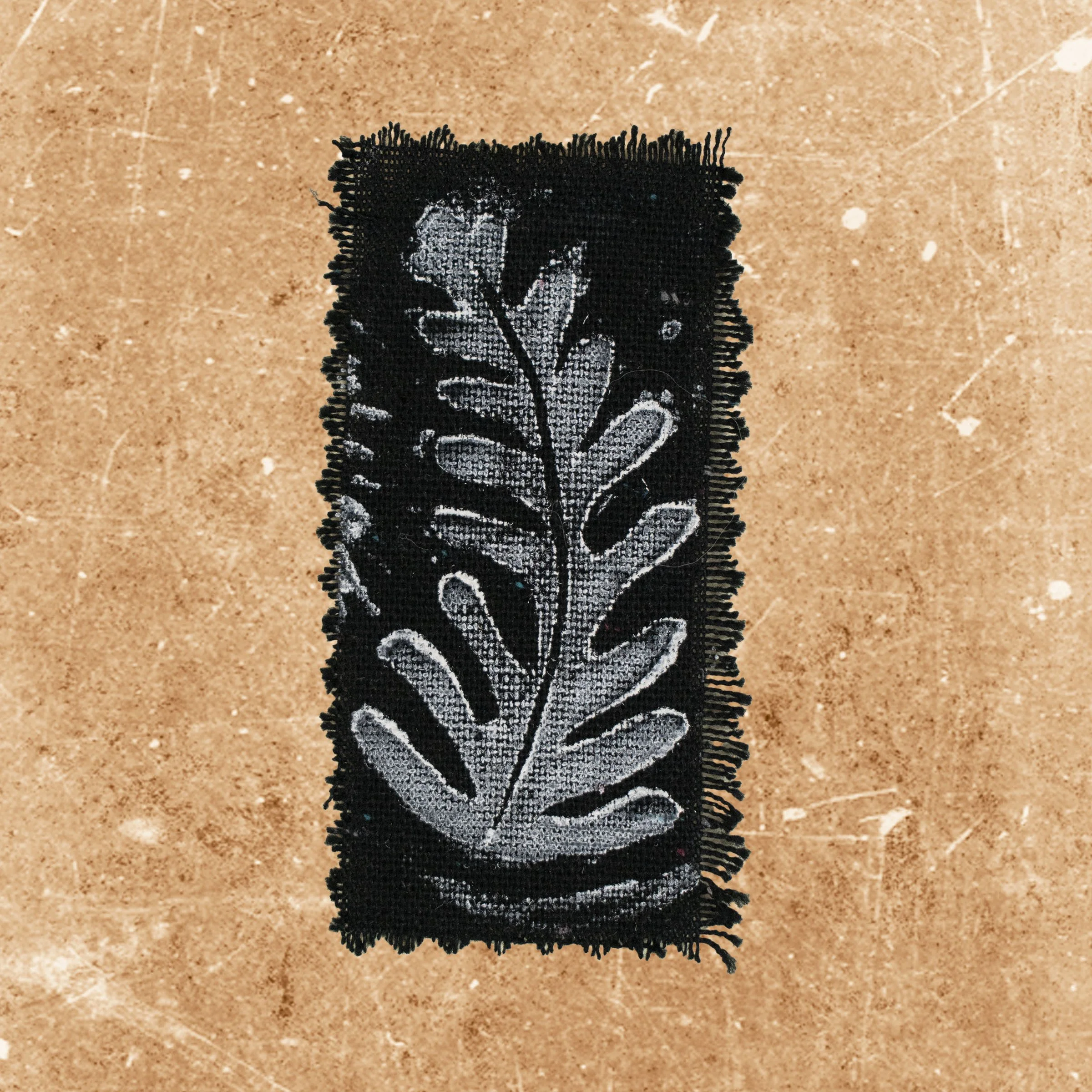 Fern Small Black.jpg
