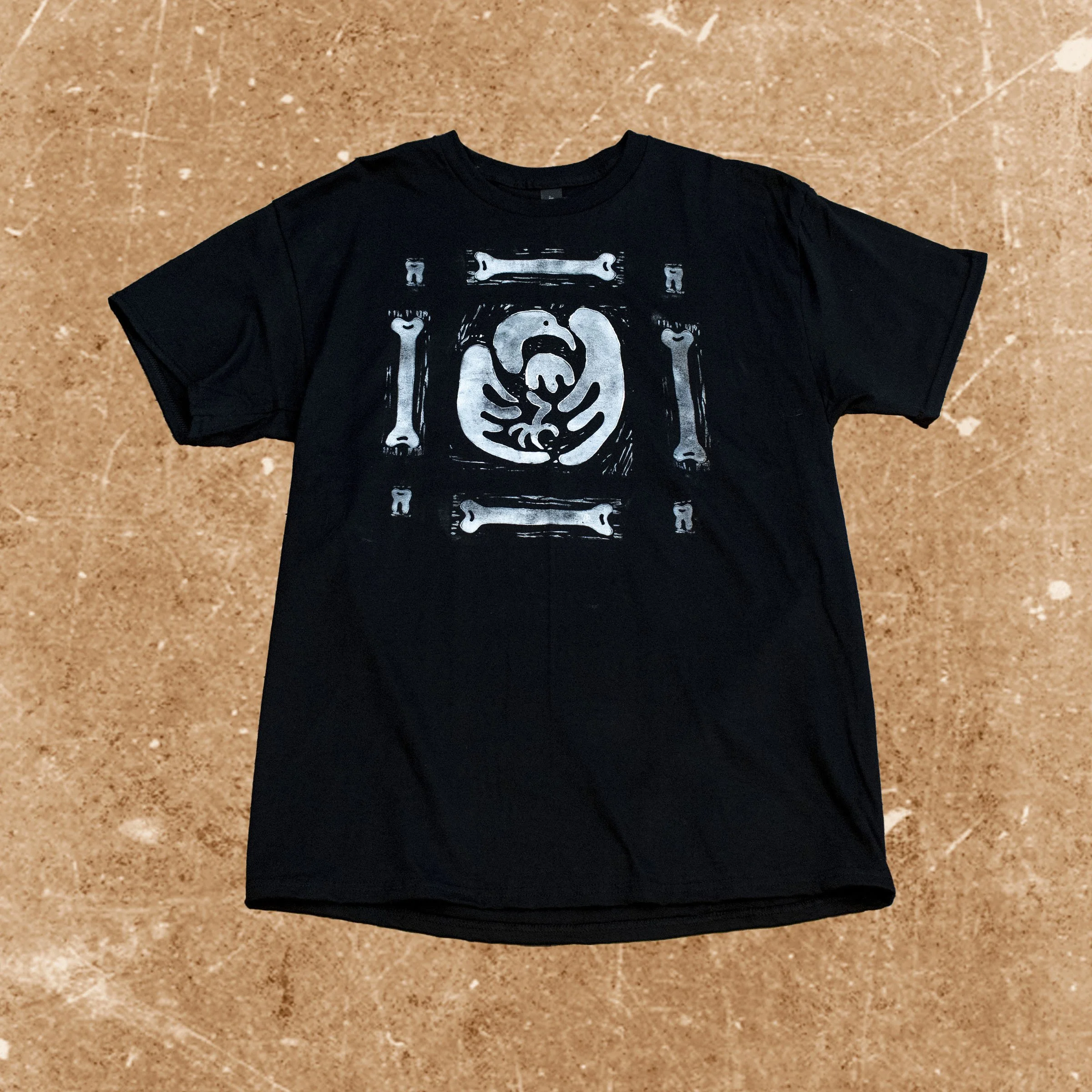 Size large, Available