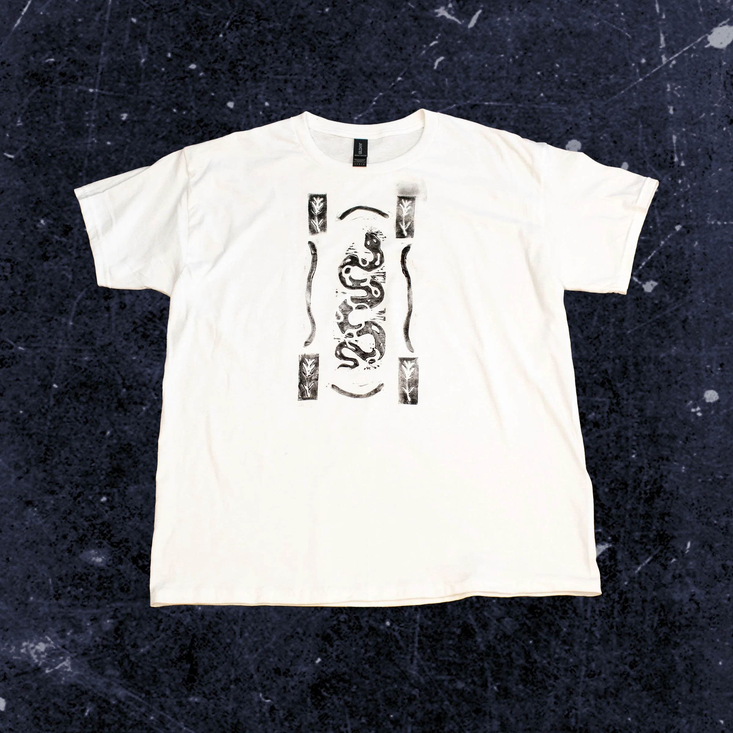 Size large, Available