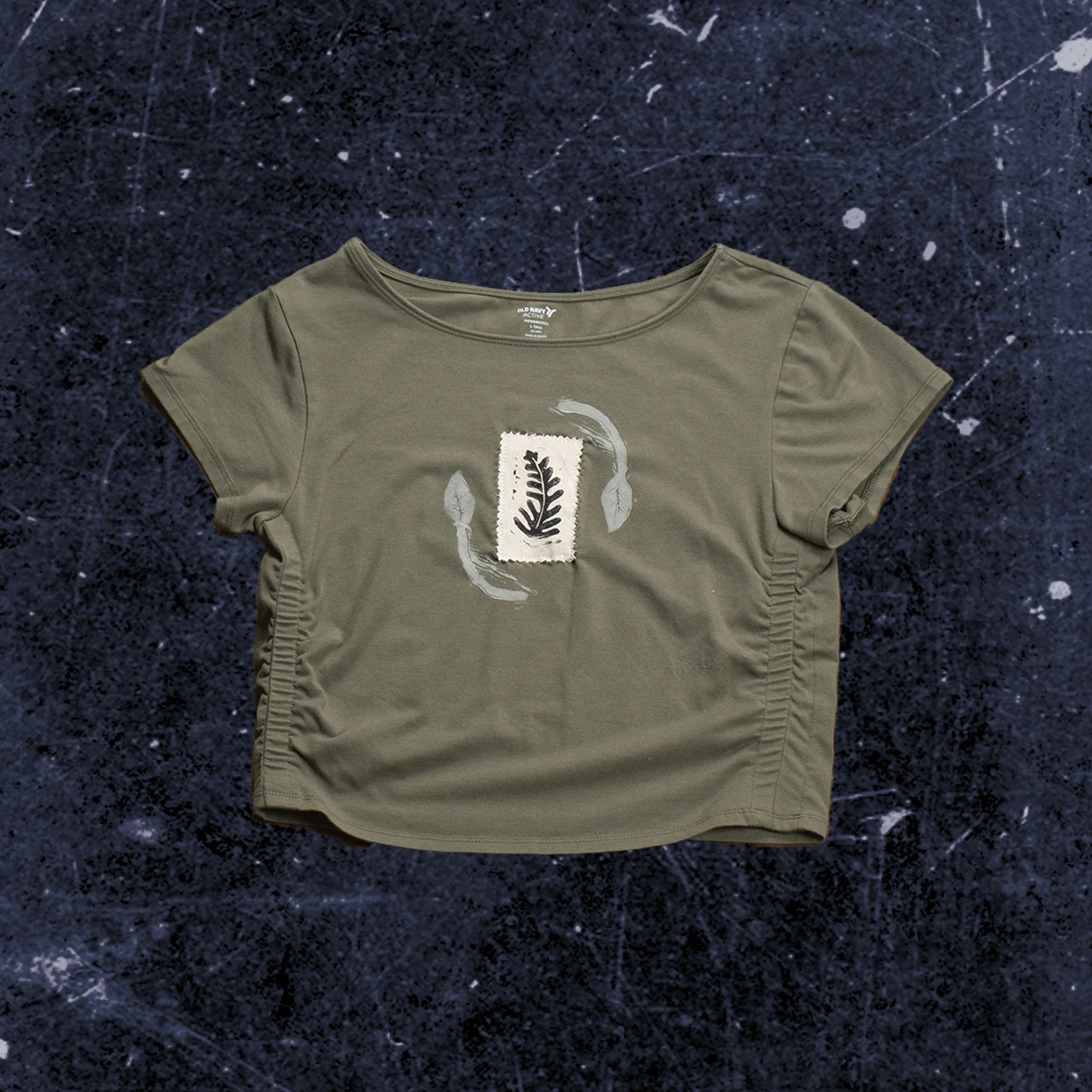 Size large - Available