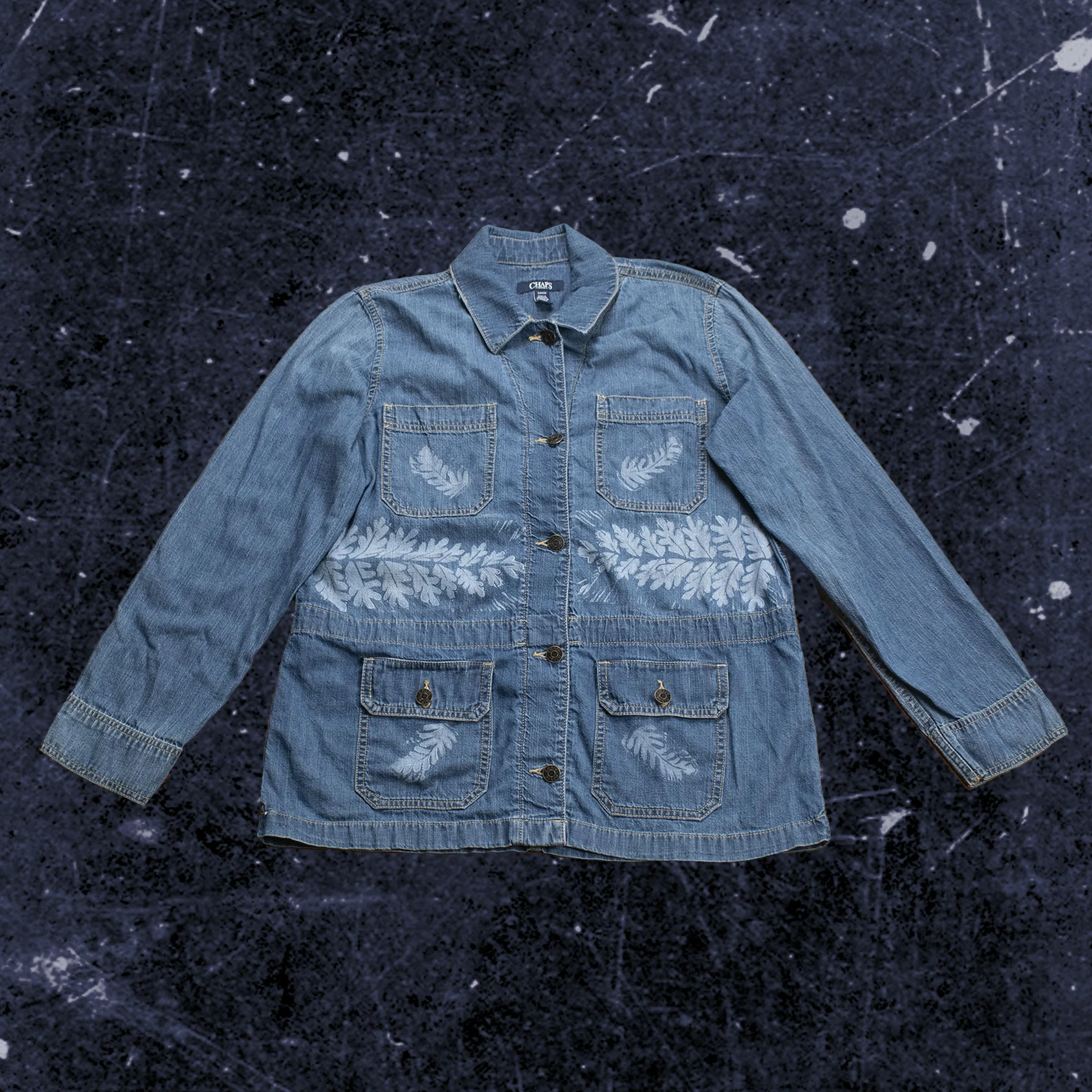 Size small - Available