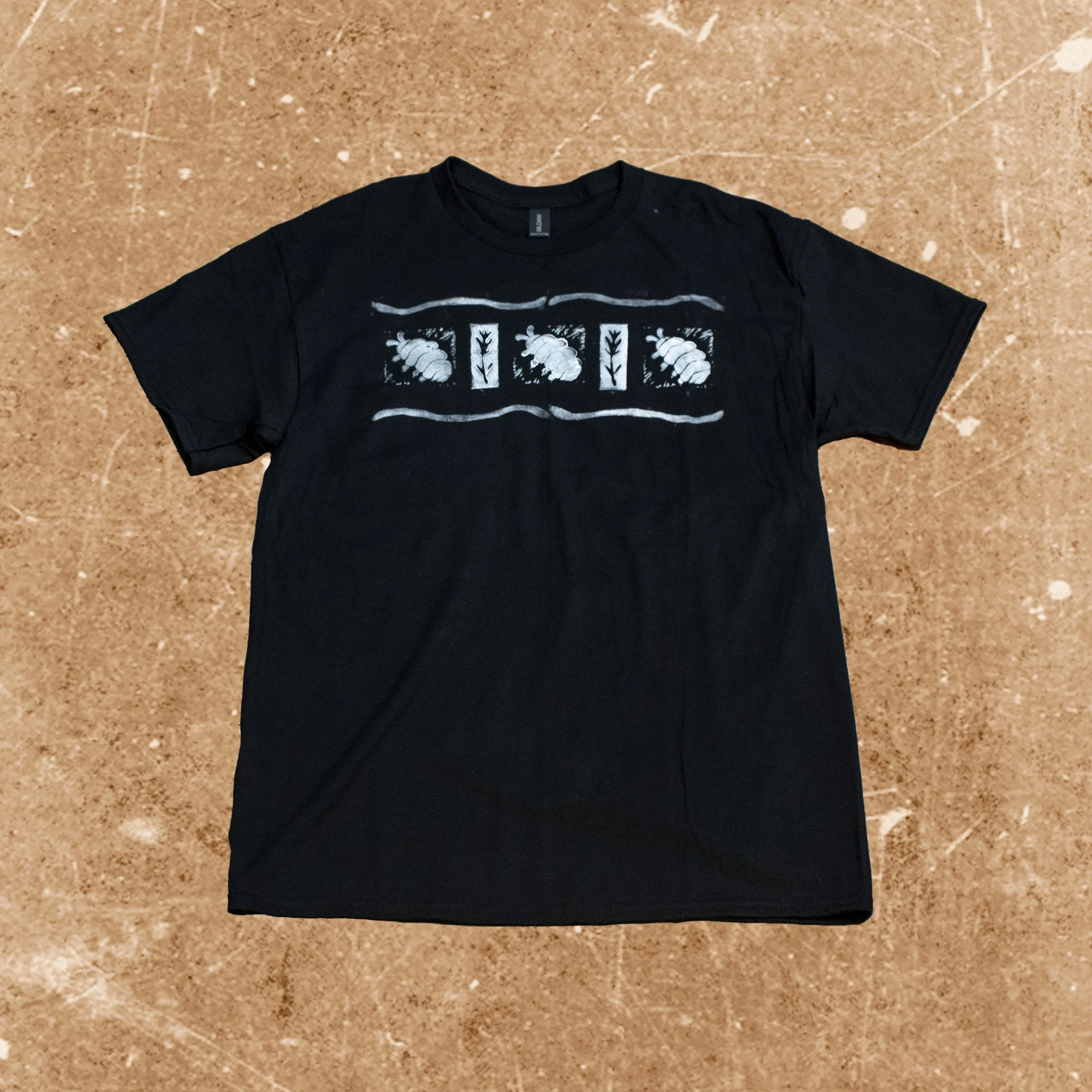 Size large, Available