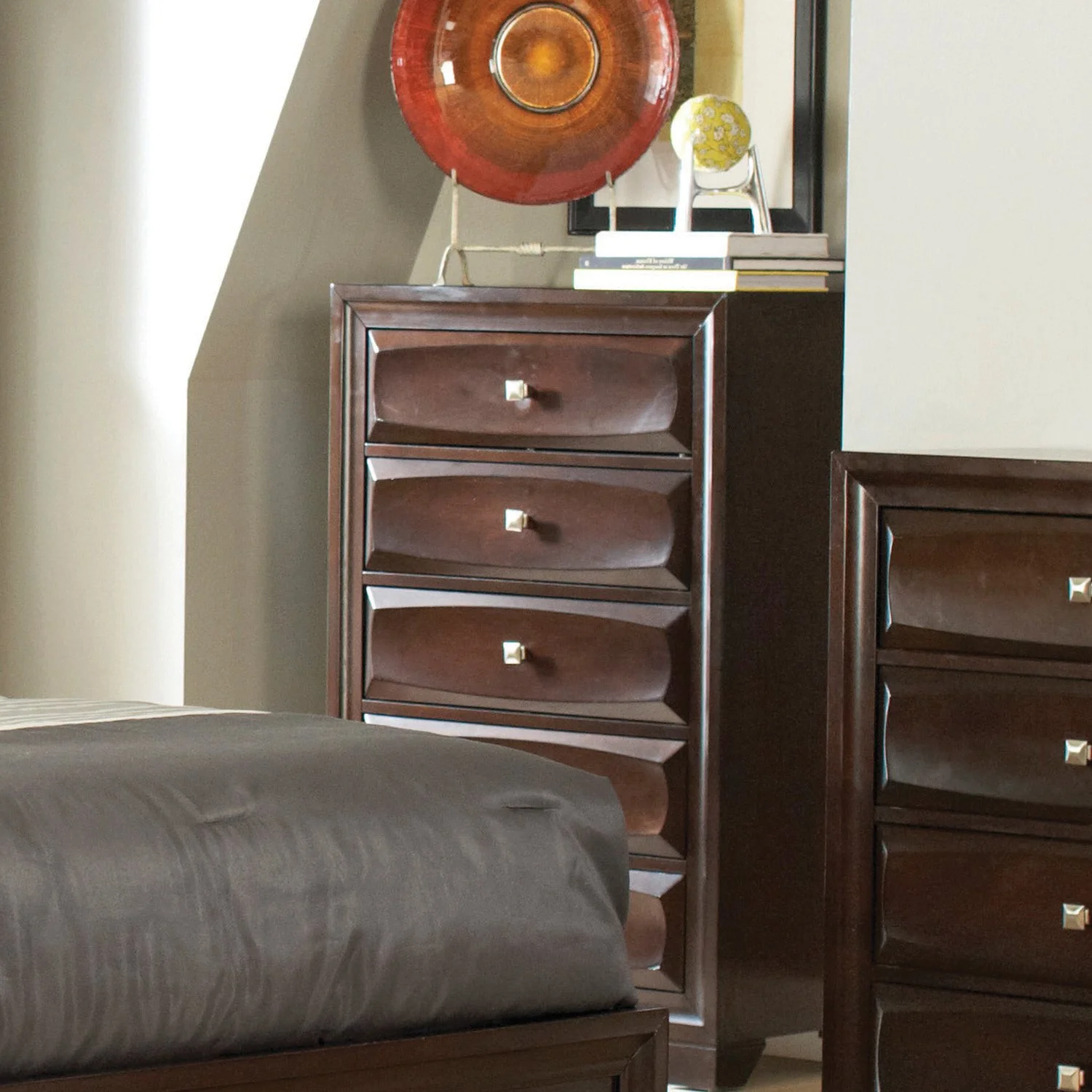 Wooden Classic 5-drawer Chest