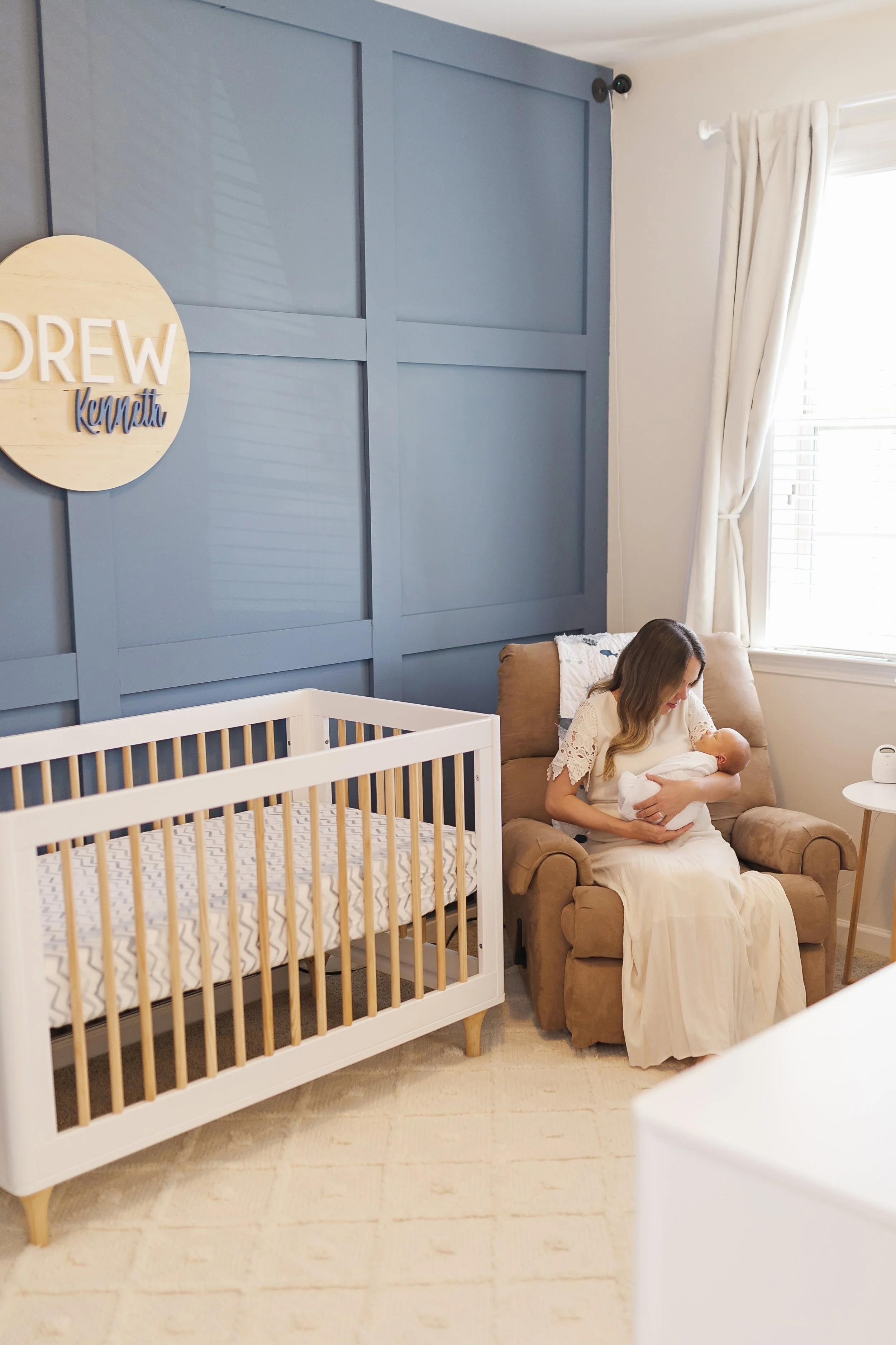 newborn-photographer-in-home-raleigh-durham-natural-light