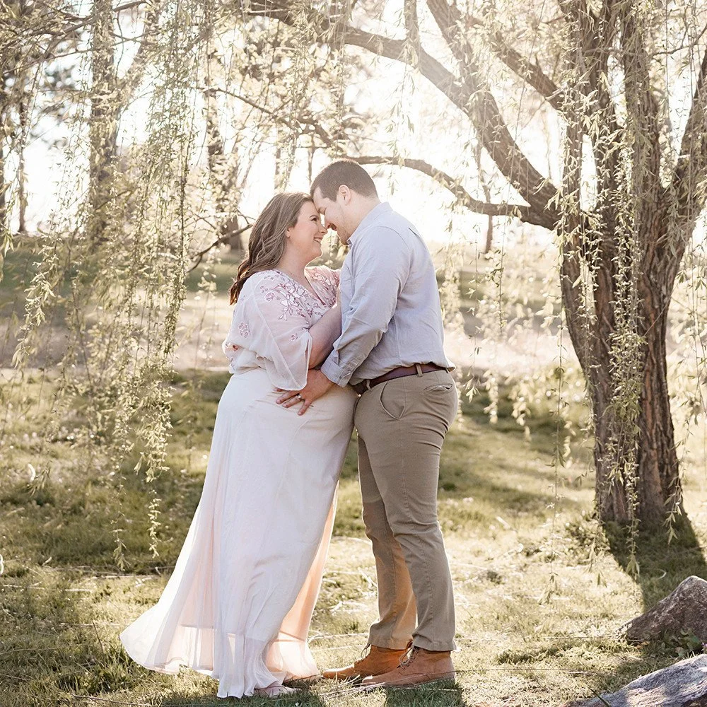 To the beautiful mama-to-be who&rsquo;s ready to embrace and celebrate this amazing new chapter:⁠
⁠
Choosing a photographer is about so much more than just the price and photos 📸.⁠
⁠
It&rsquo;s about the experience, the connection, the trust, and th