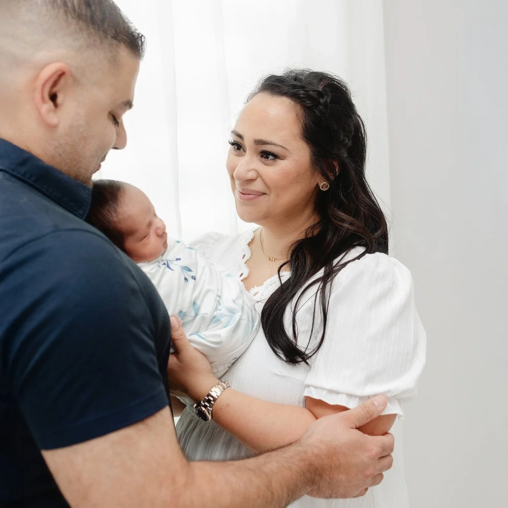 This moment? It&rsquo;s everything. 💖⁠
⁠
In this photo, you can see the love in her eyes as she looks at her husband, watching him evolve into the most incredible version of himself as a father. The man she fell in love with is now the man who&rsquo