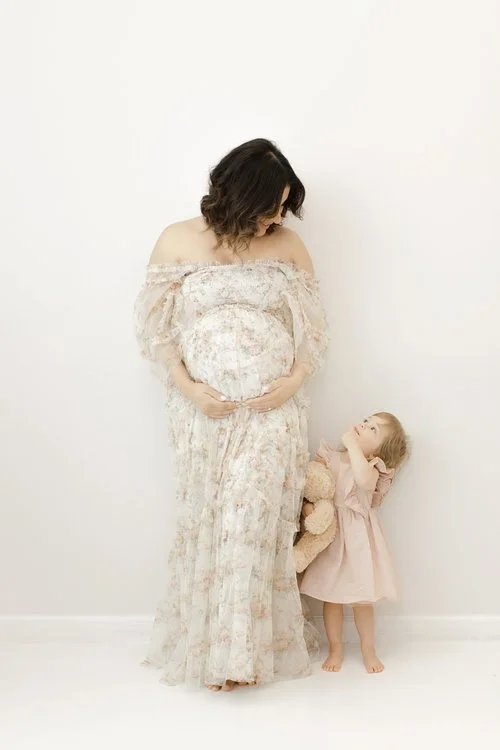 studio-maternity-session-natural-light-raleigh-durham-classic