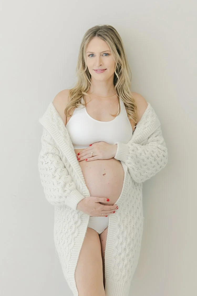 classic-maternity-session-raleigh-durham-studio-light
