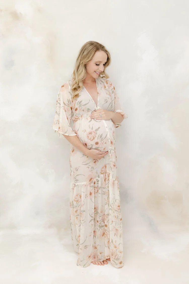 elegant-classic-maternity-portrait-studio-raleigh-durham-nc