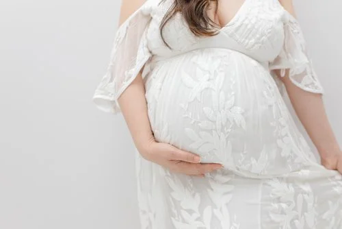 natural-classic-maternity-session-studio-raleigh-durham