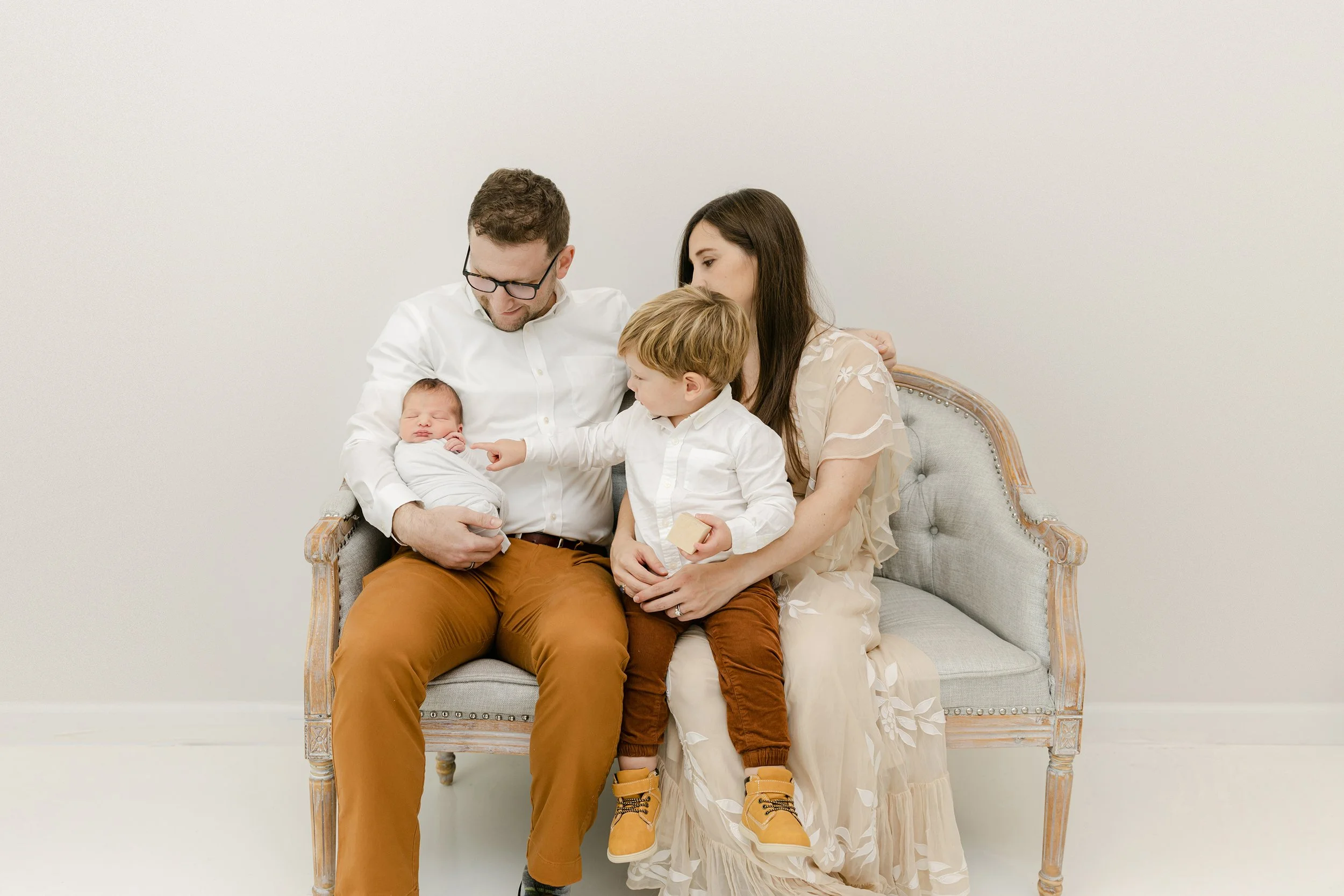 newborn-portrait-natural-light-studio-durham-nc-mika-james